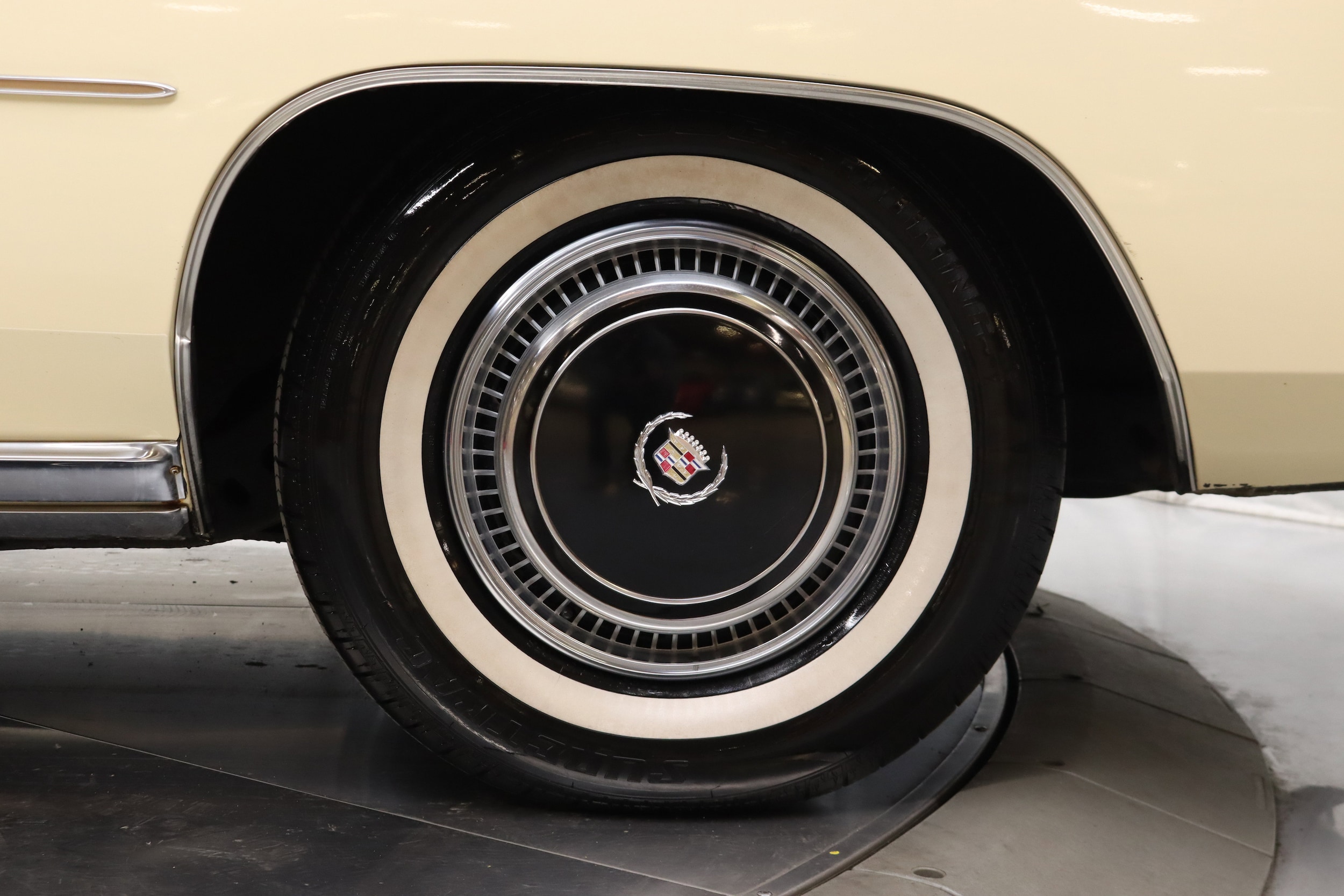 1976 Cadillac Eldorado 44