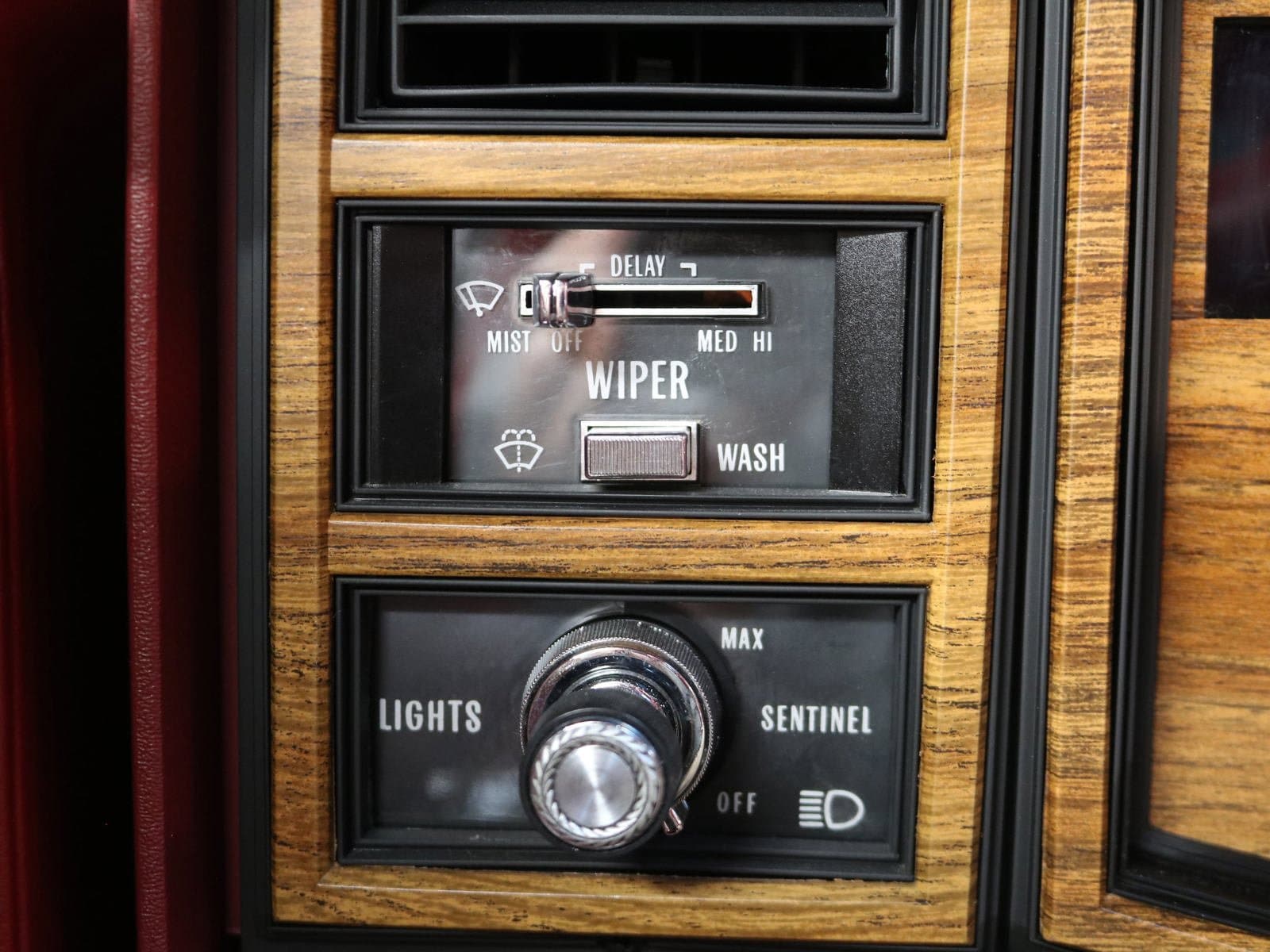 1985 Cadillac Biarritz 56
