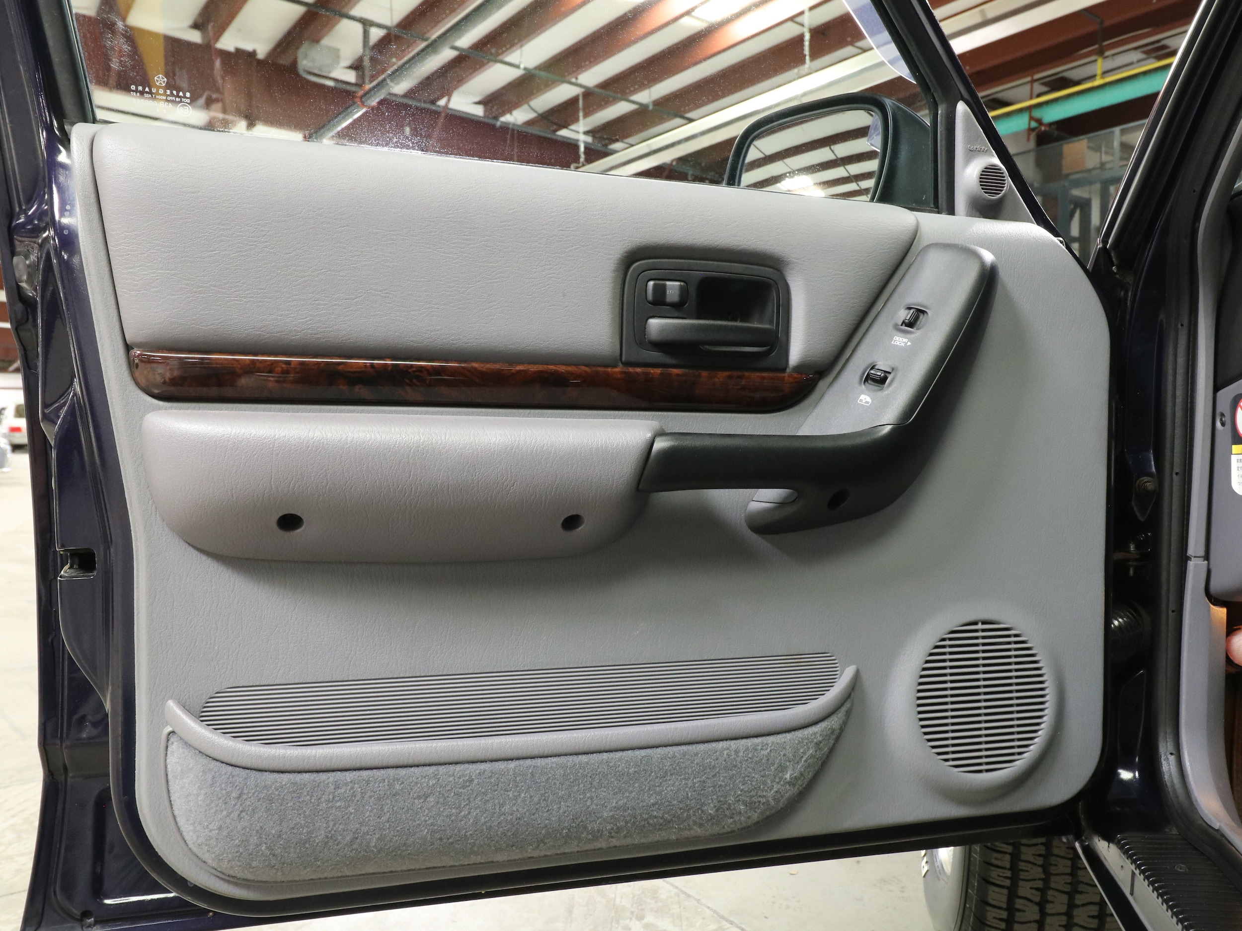 1999 Jeep Cherokee 21