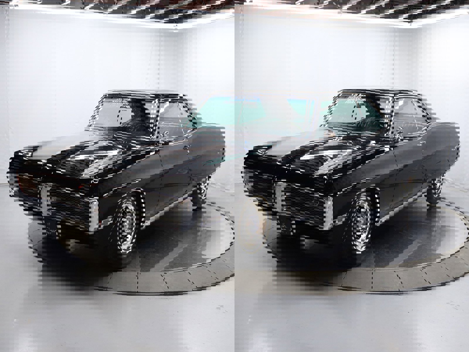 1967 Pontiac Grand Prix 2