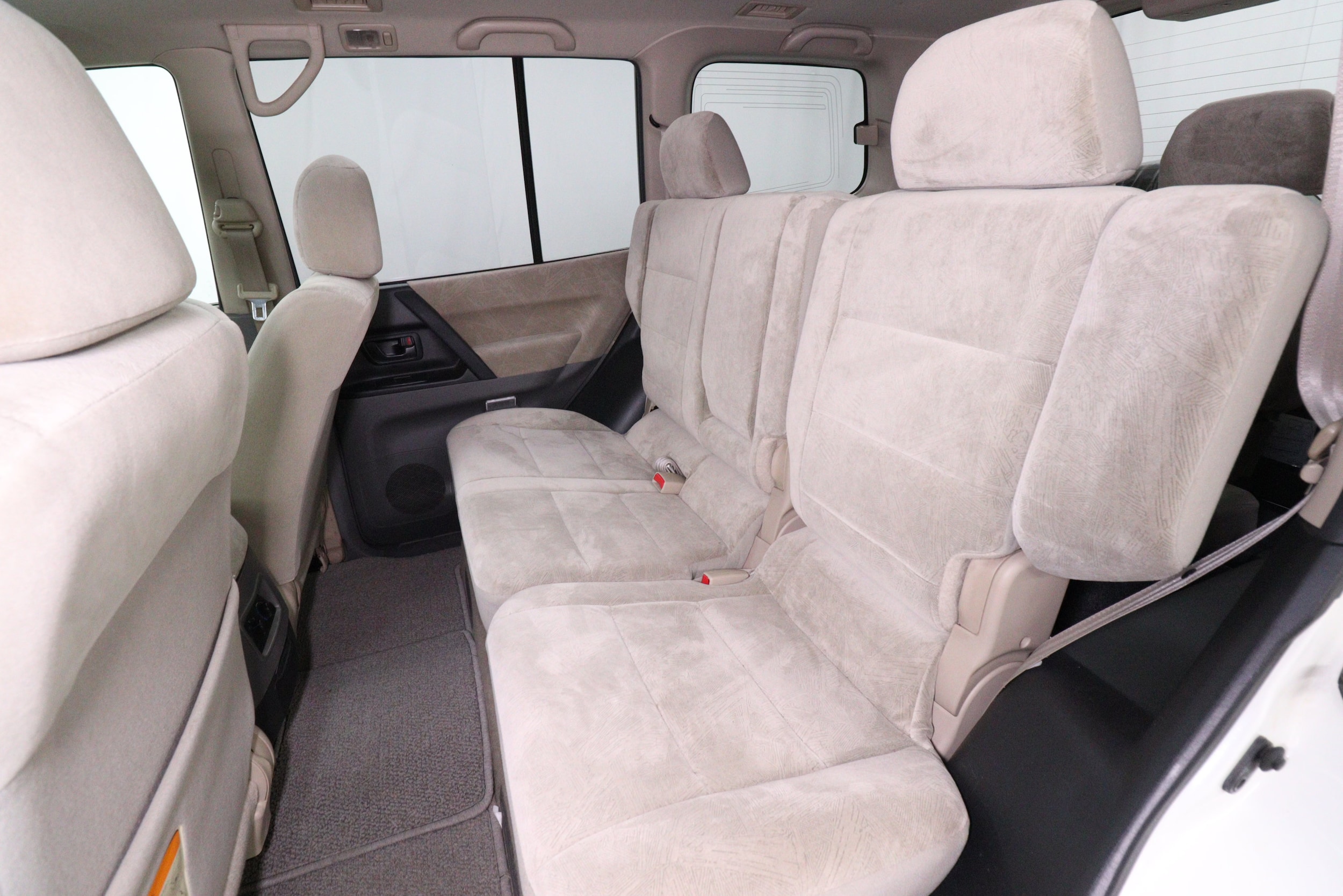 2000 Mitsubishi Pajero 20