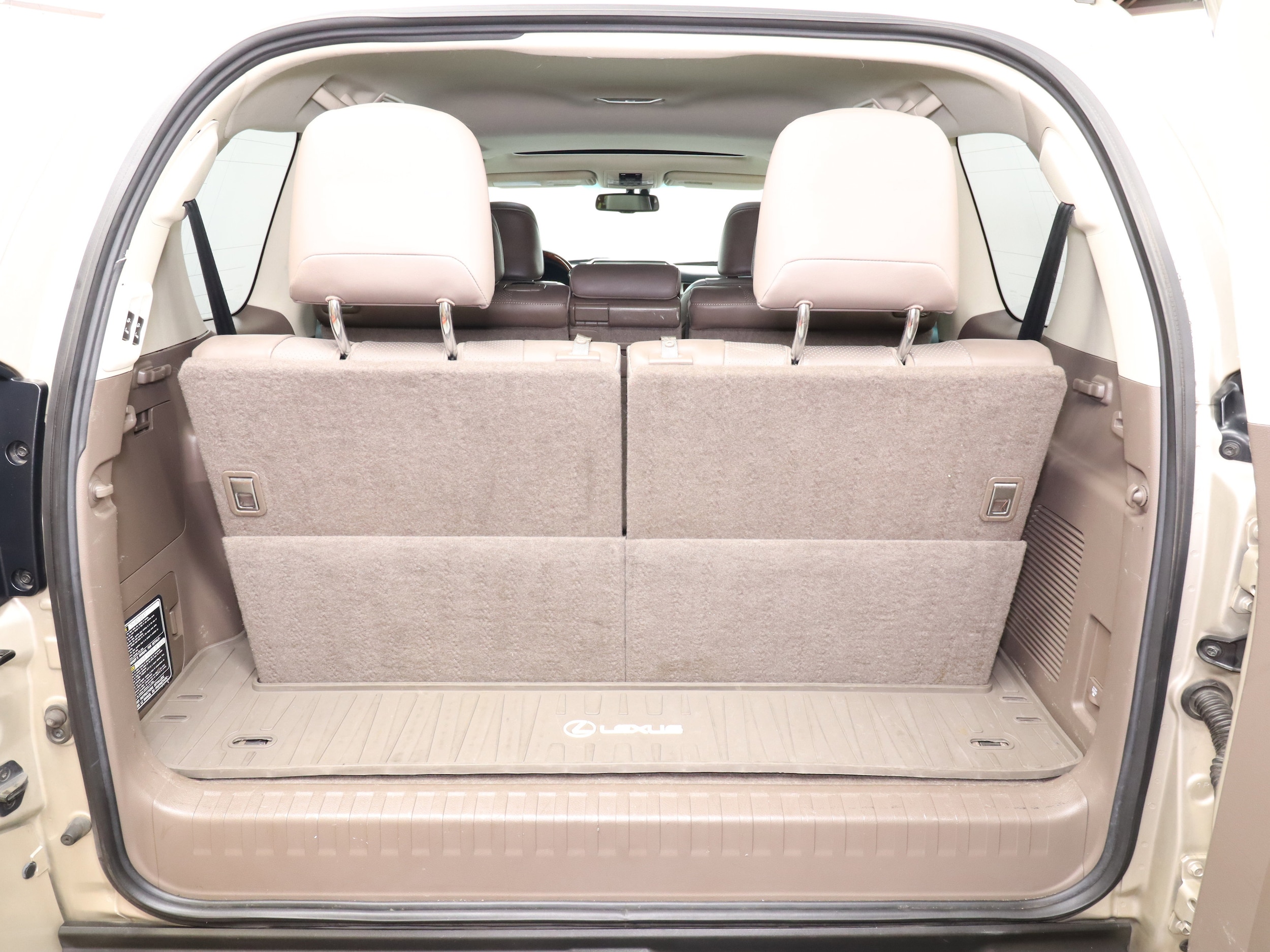 2011 Lexus GX460 30
