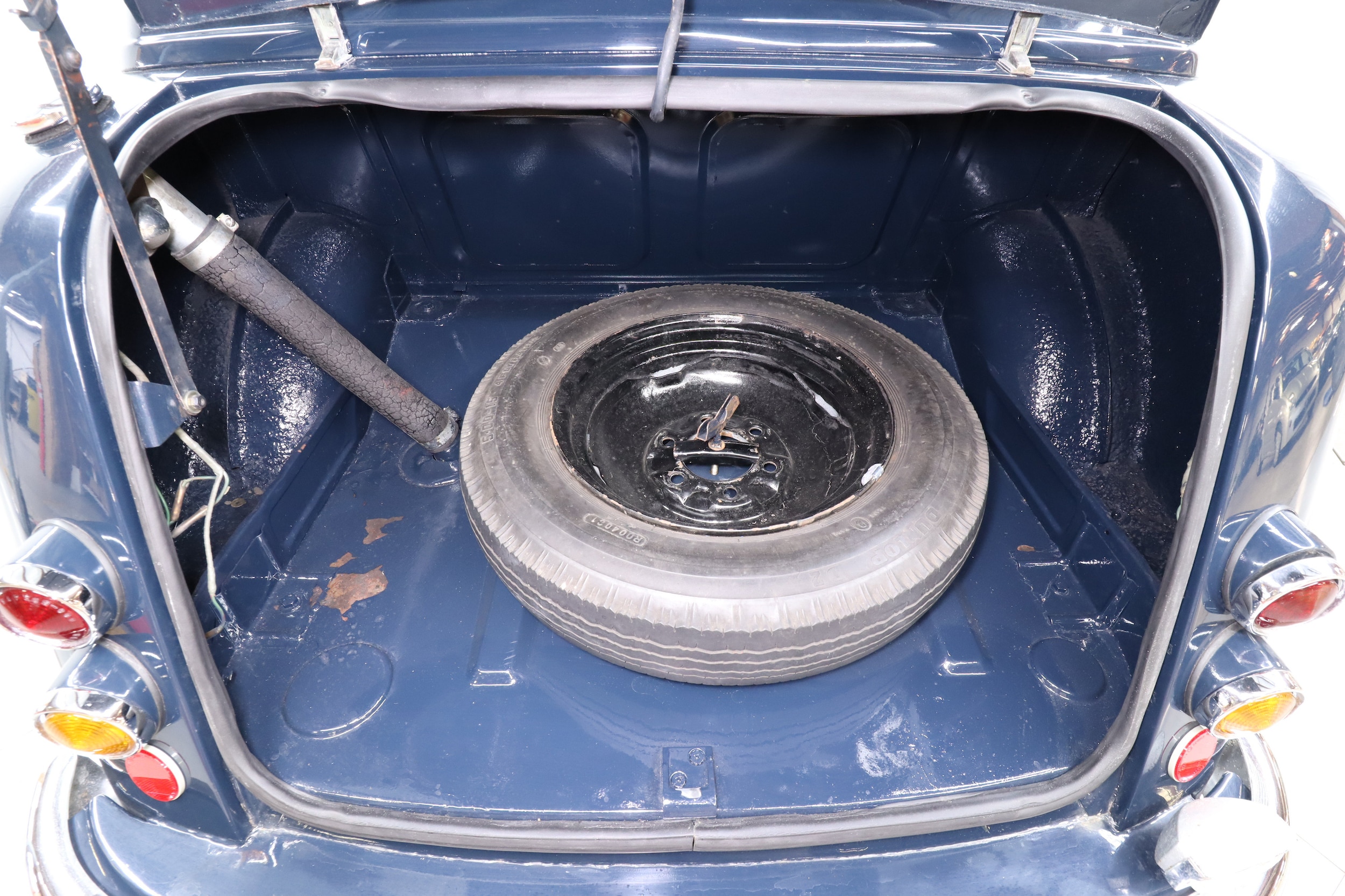 1959 Datsun 1000 25