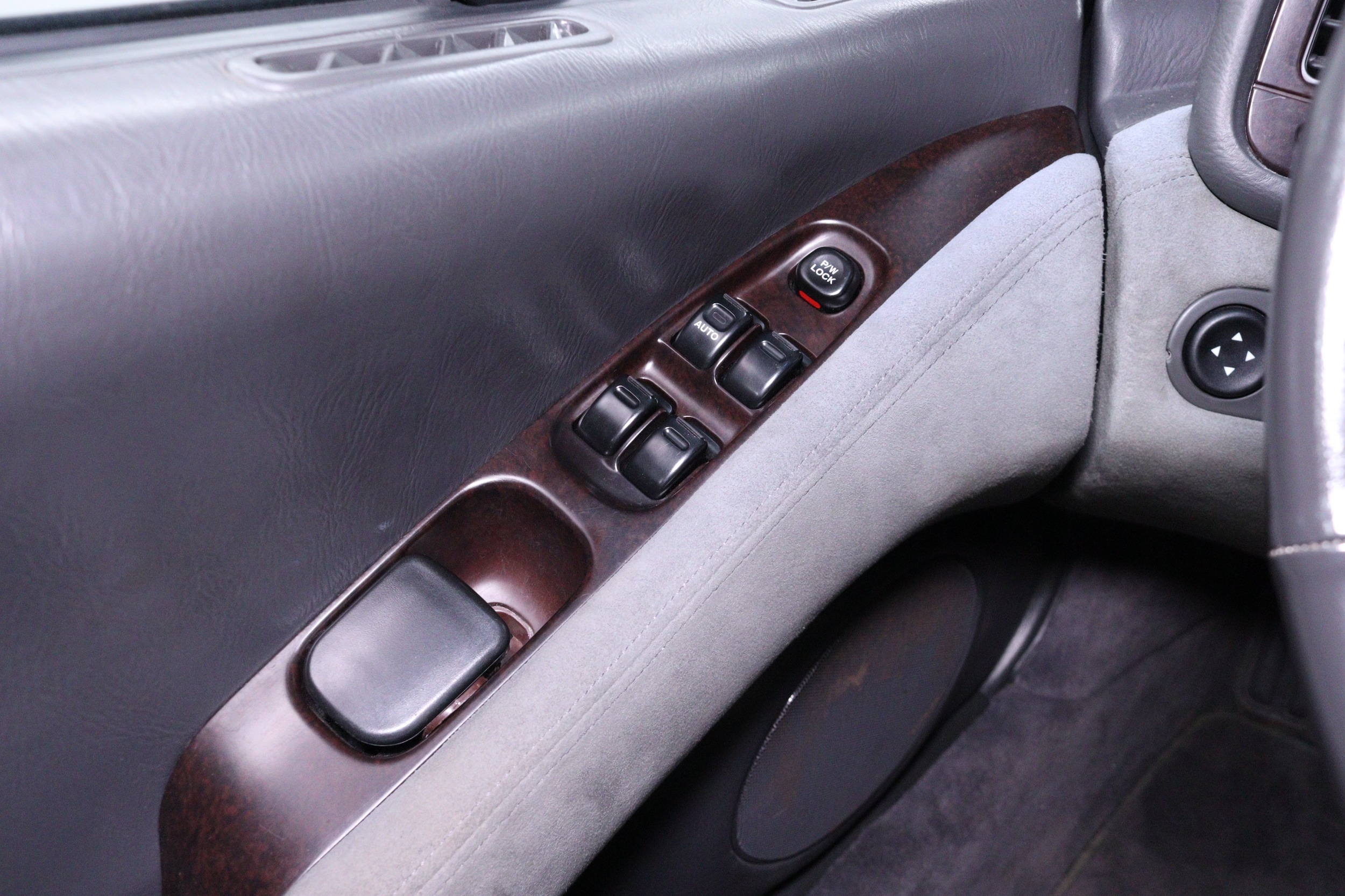 1992 Subaru SVX 52