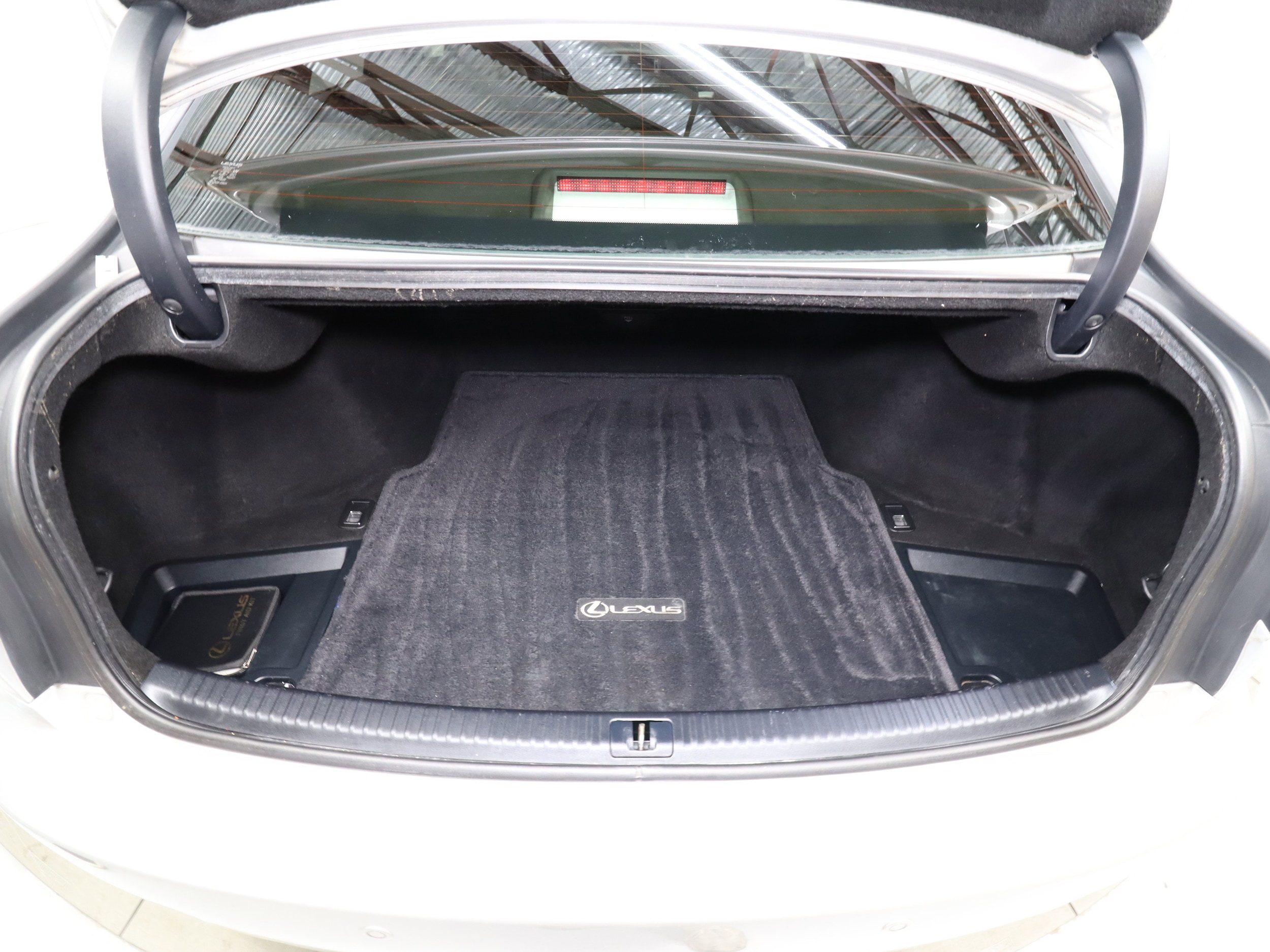 2006 Lexus IS 350 27