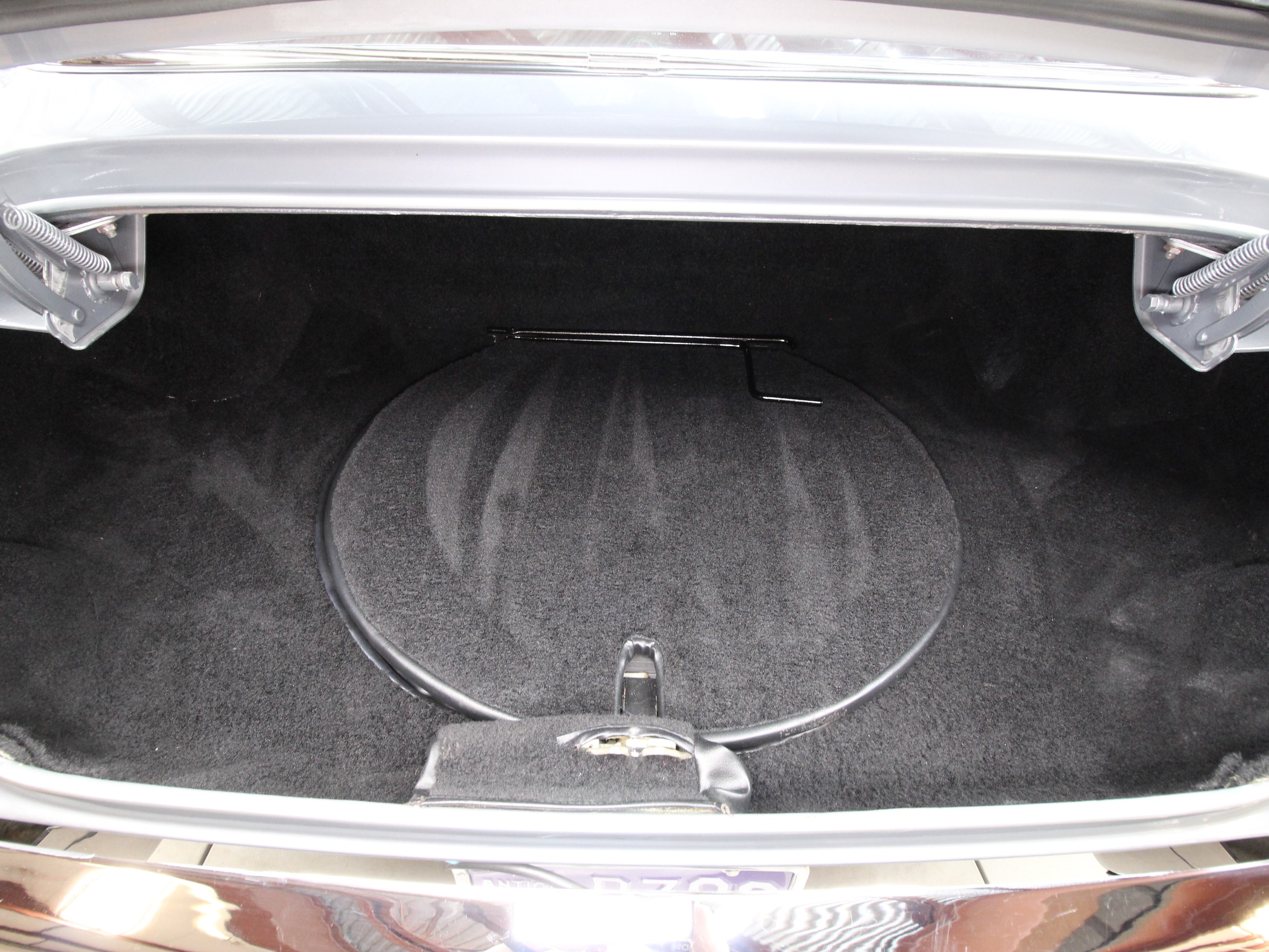 1964 Studebaker Avanti 23