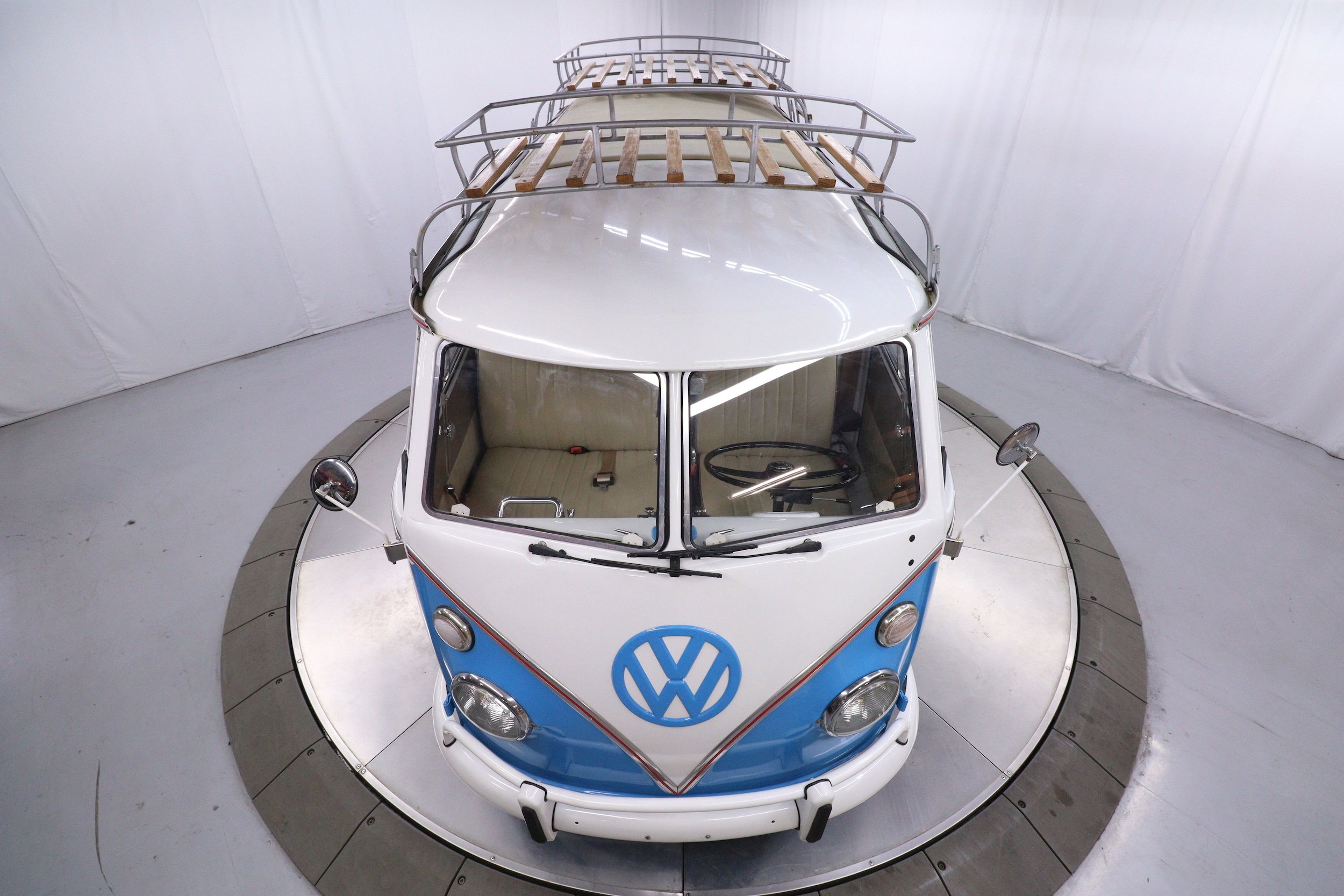 1972 Volkswagen Bus 42