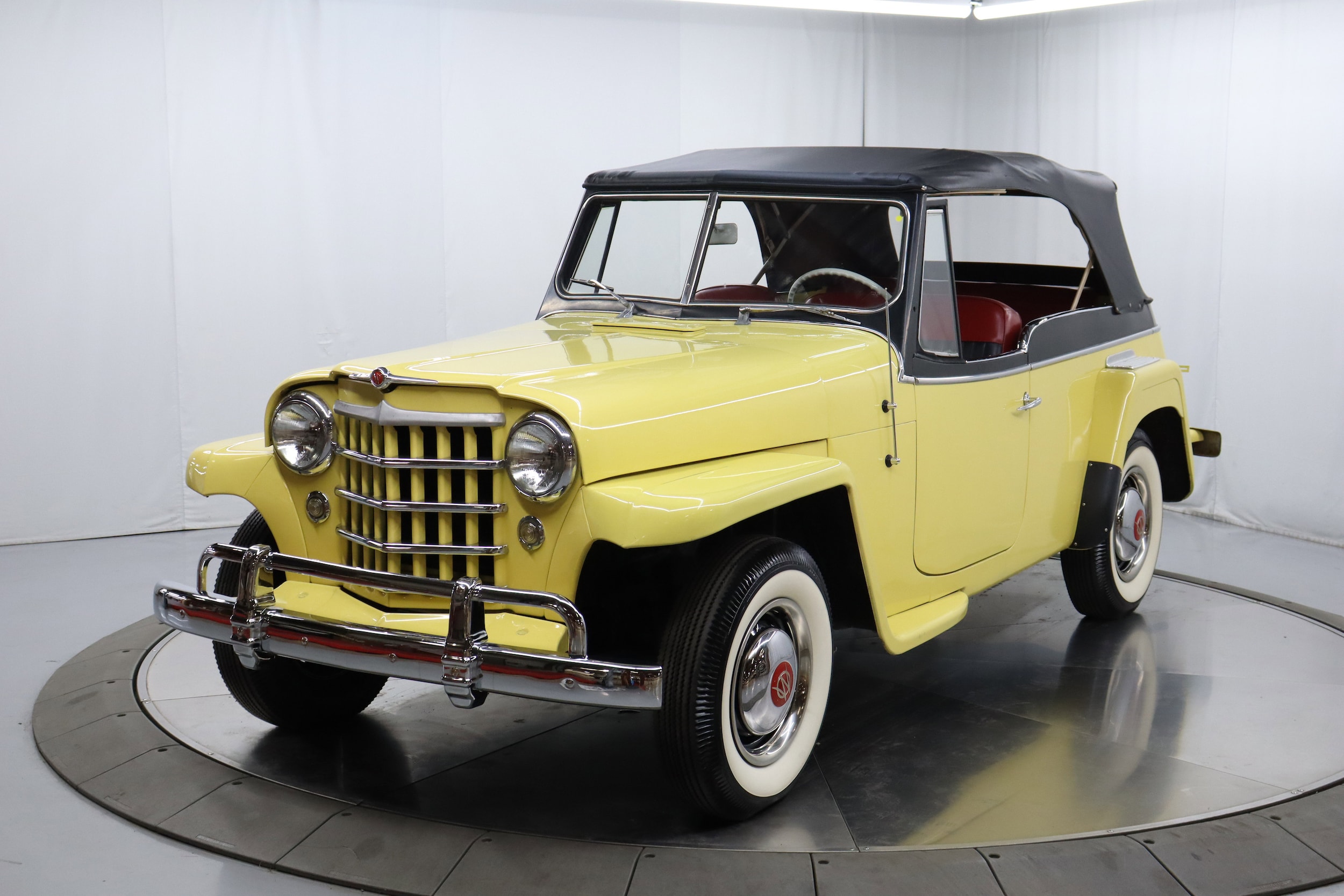 1950 Willys Jeepster 3