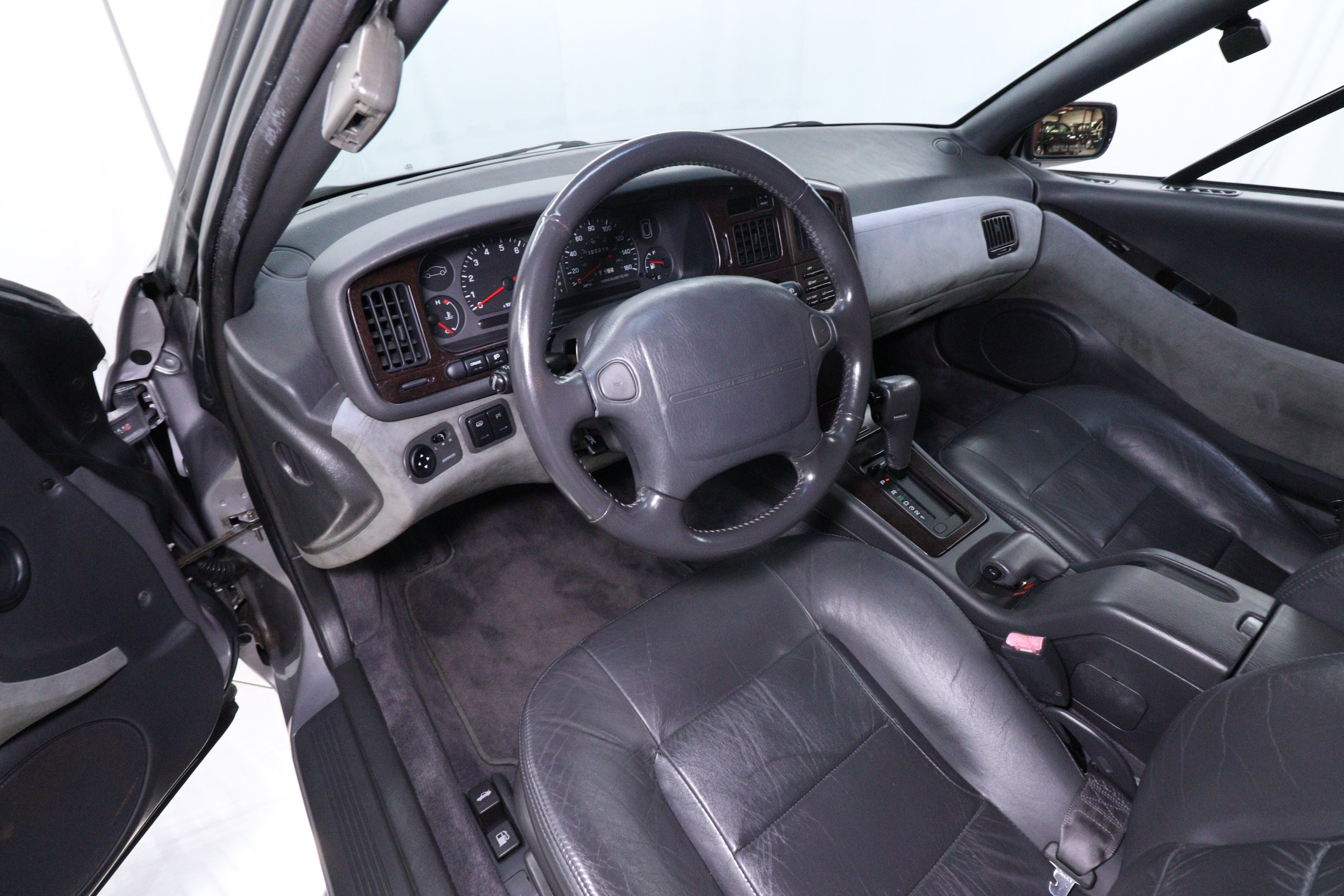 1992 Subaru SVX 9