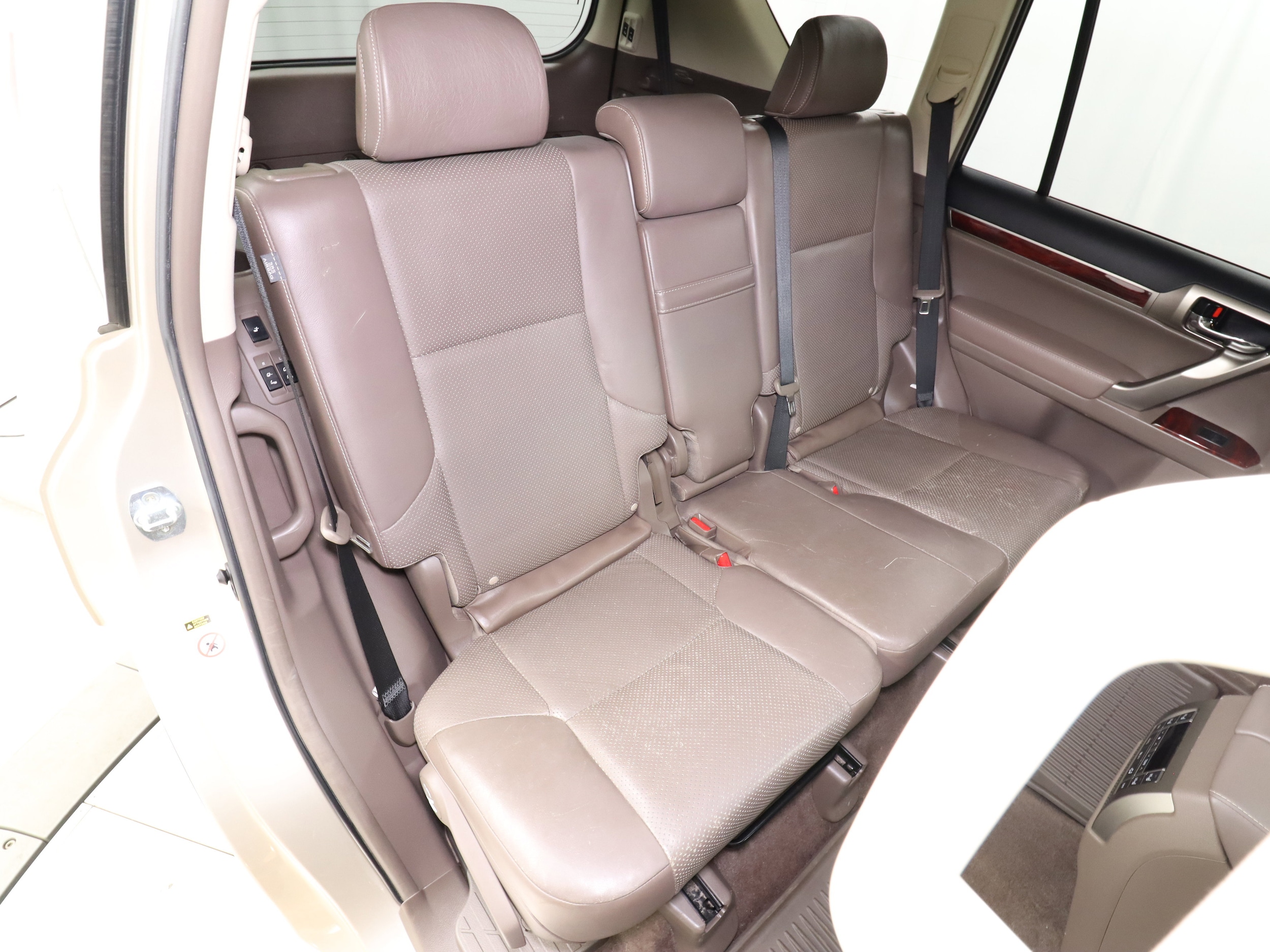 2011 Lexus GX460 19