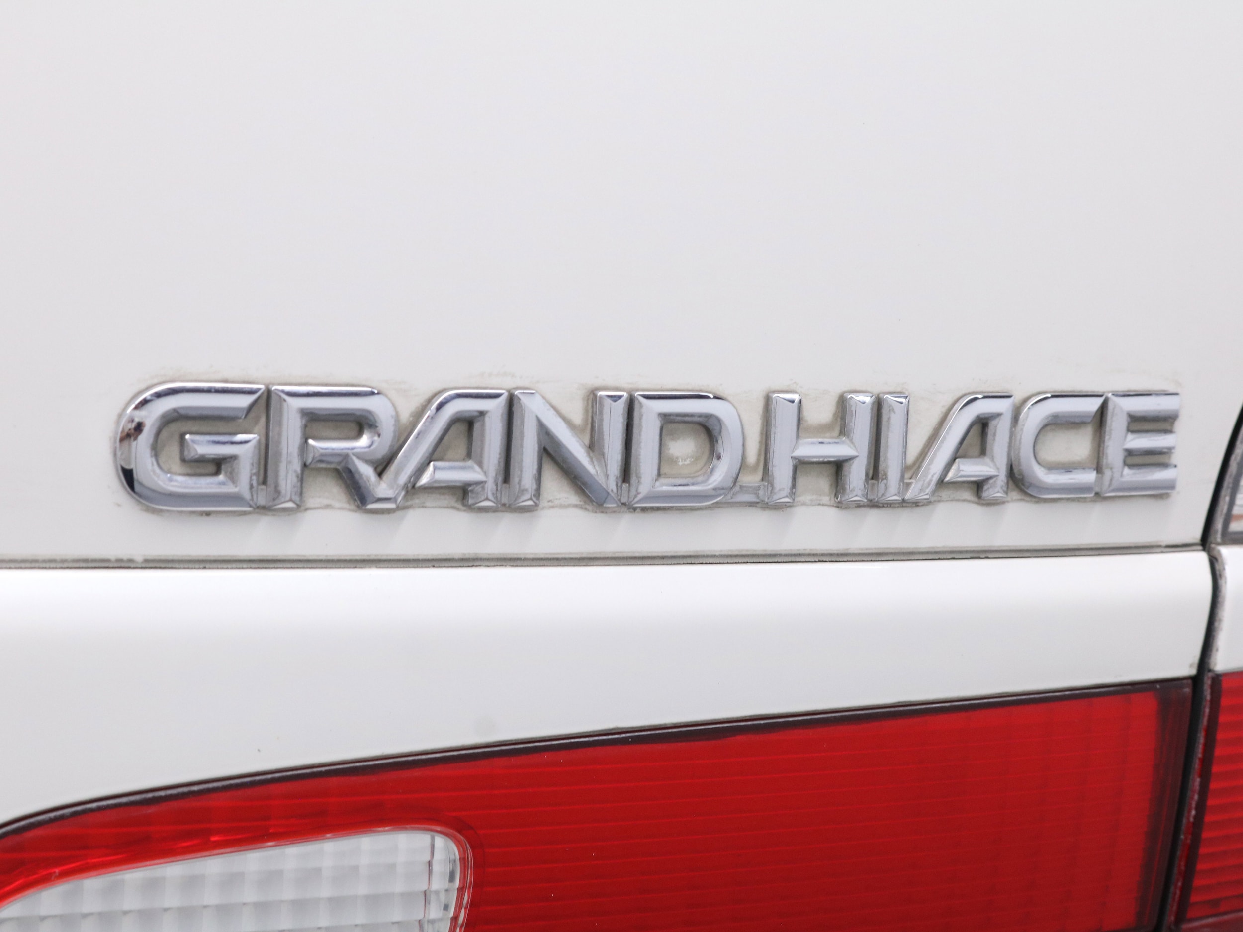 2000 Toyota Grand Hiace 63