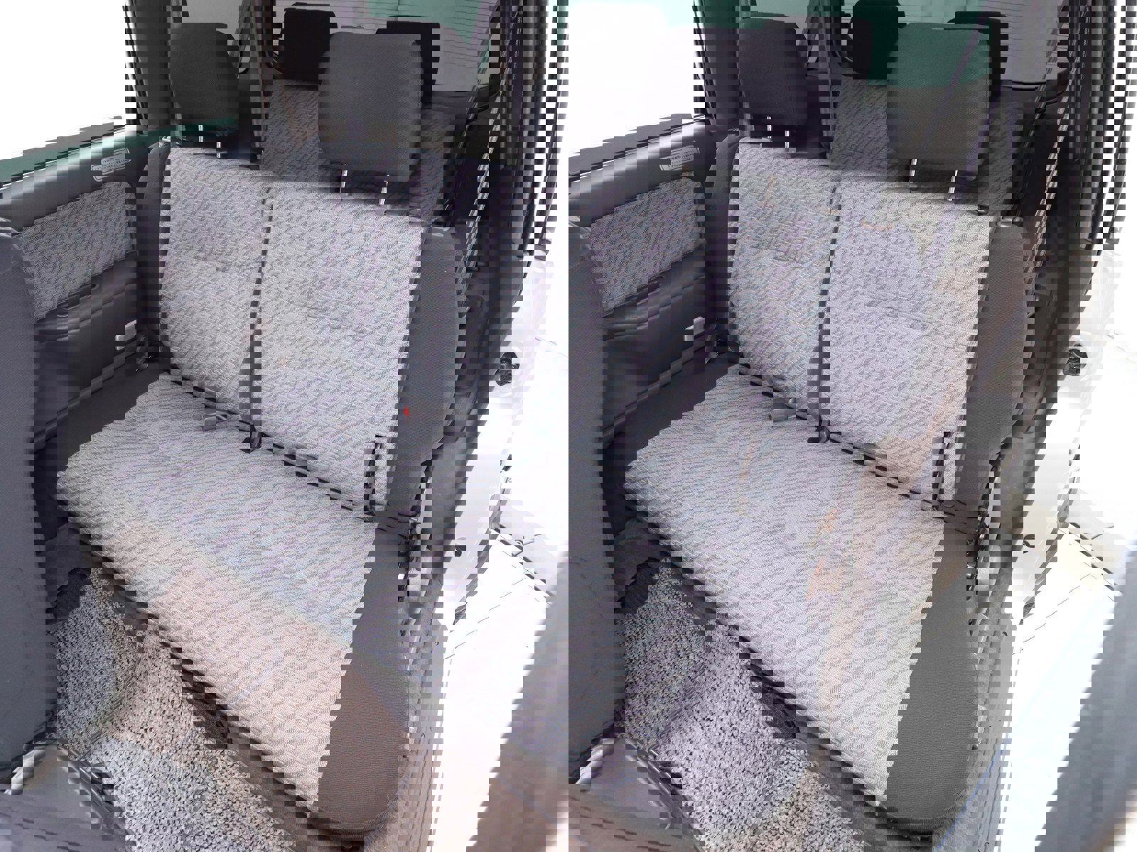 1995 Mitsubishi Chariot 17