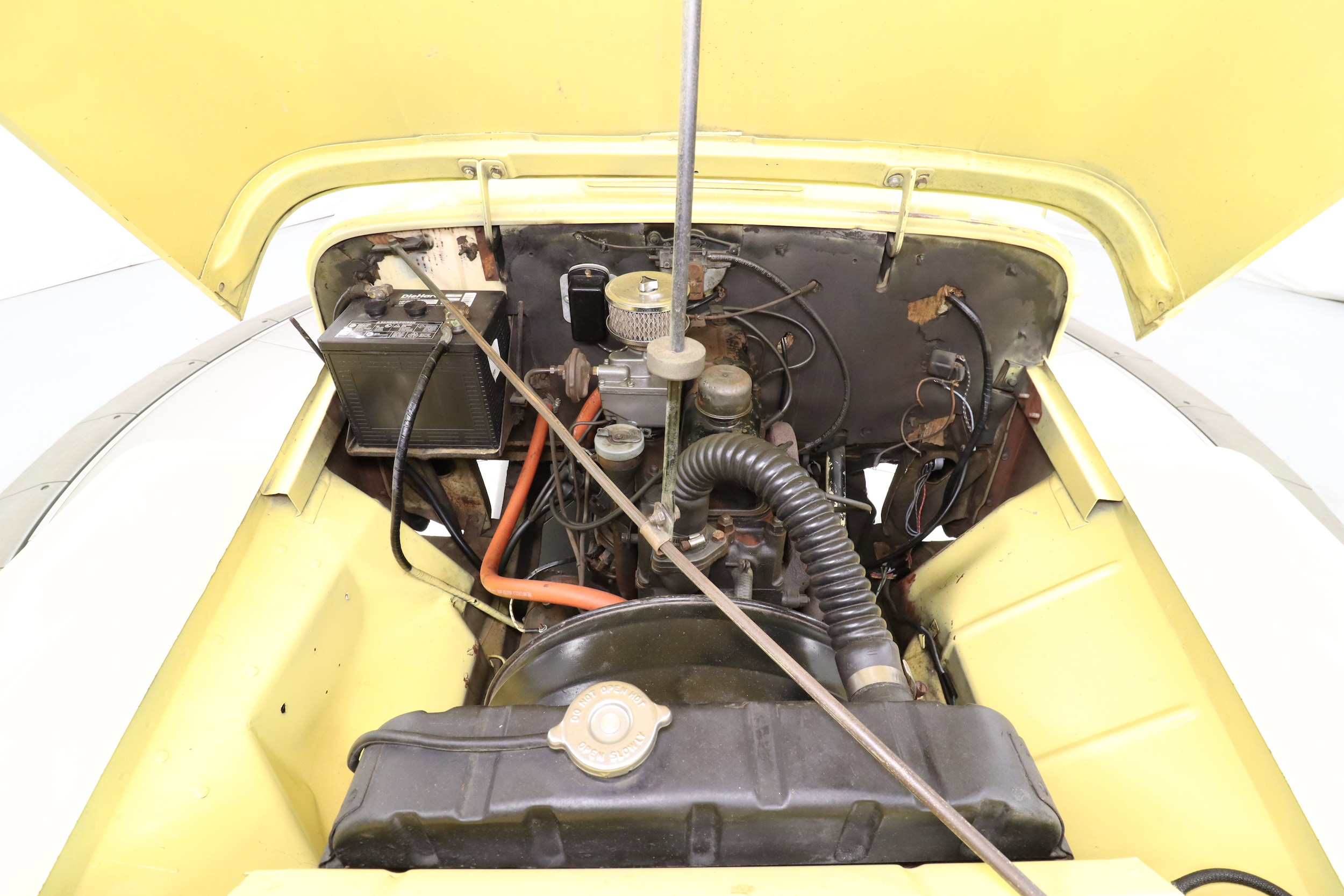 1950 Willys Jeepster 27