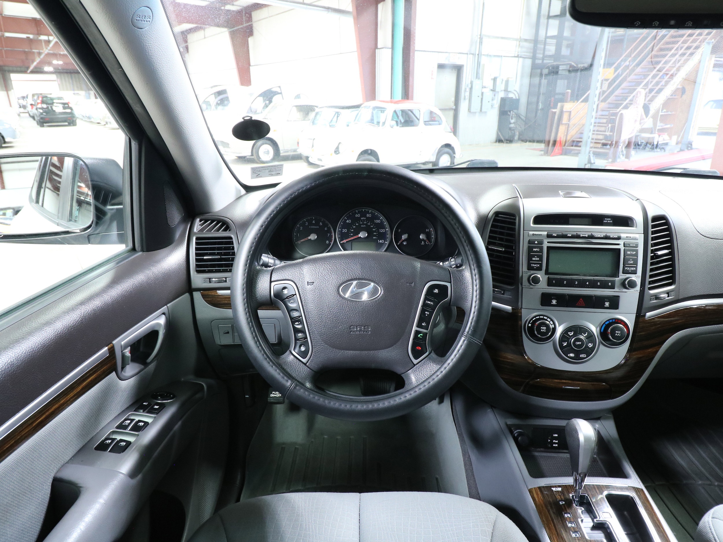2012 Hyundai Santa Fe 10