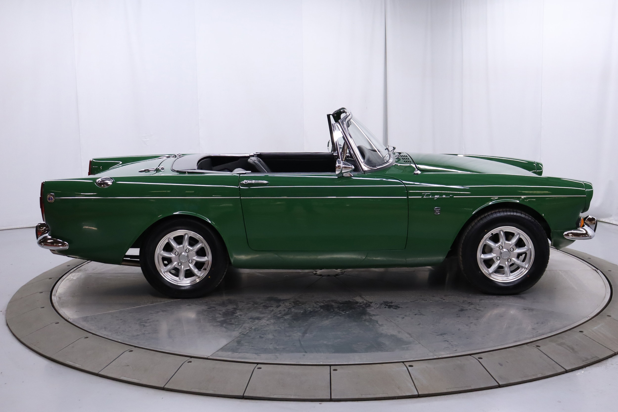 1964 Sunbeam Tiger 18