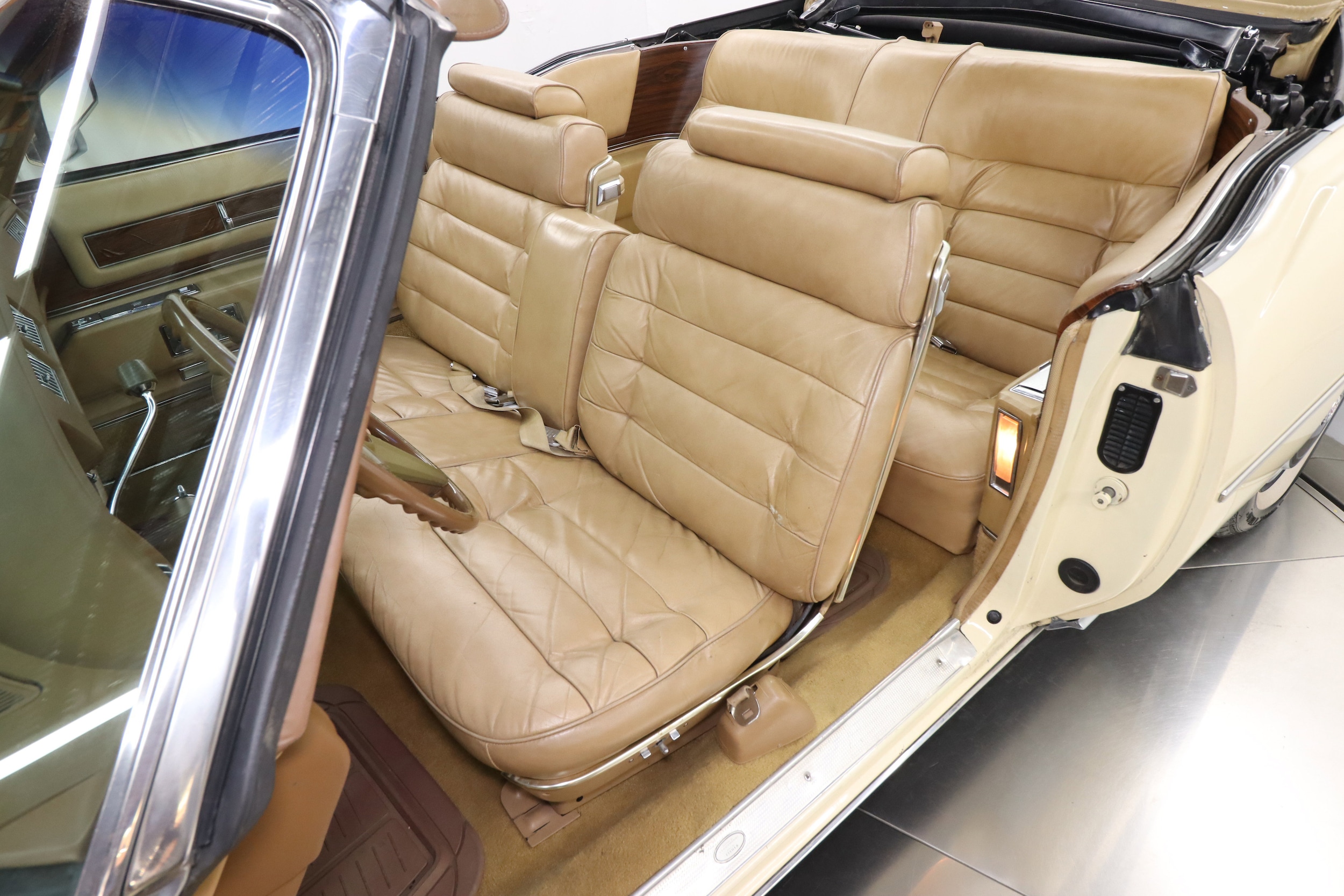 1976 Cadillac Eldorado 29