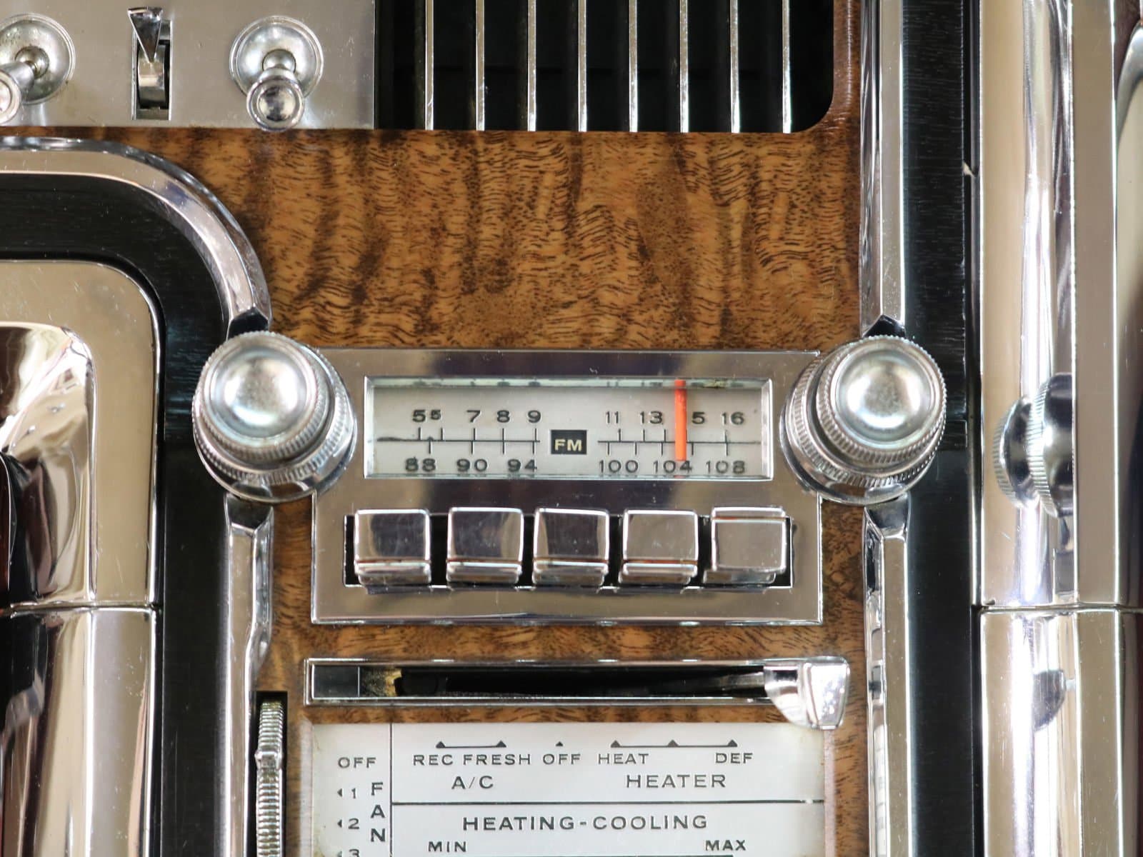 1966 Ford Thunderbird 11
