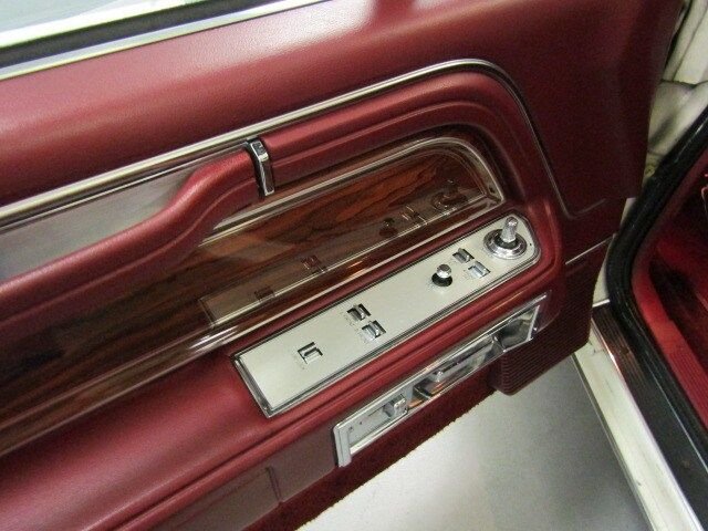 1982 Lincoln Continental 25