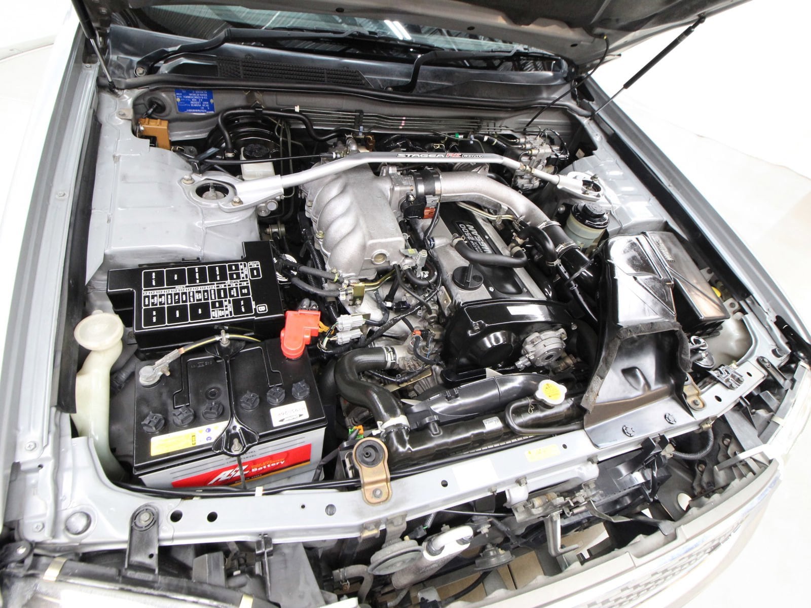 1996 Nissan Stagea 24
