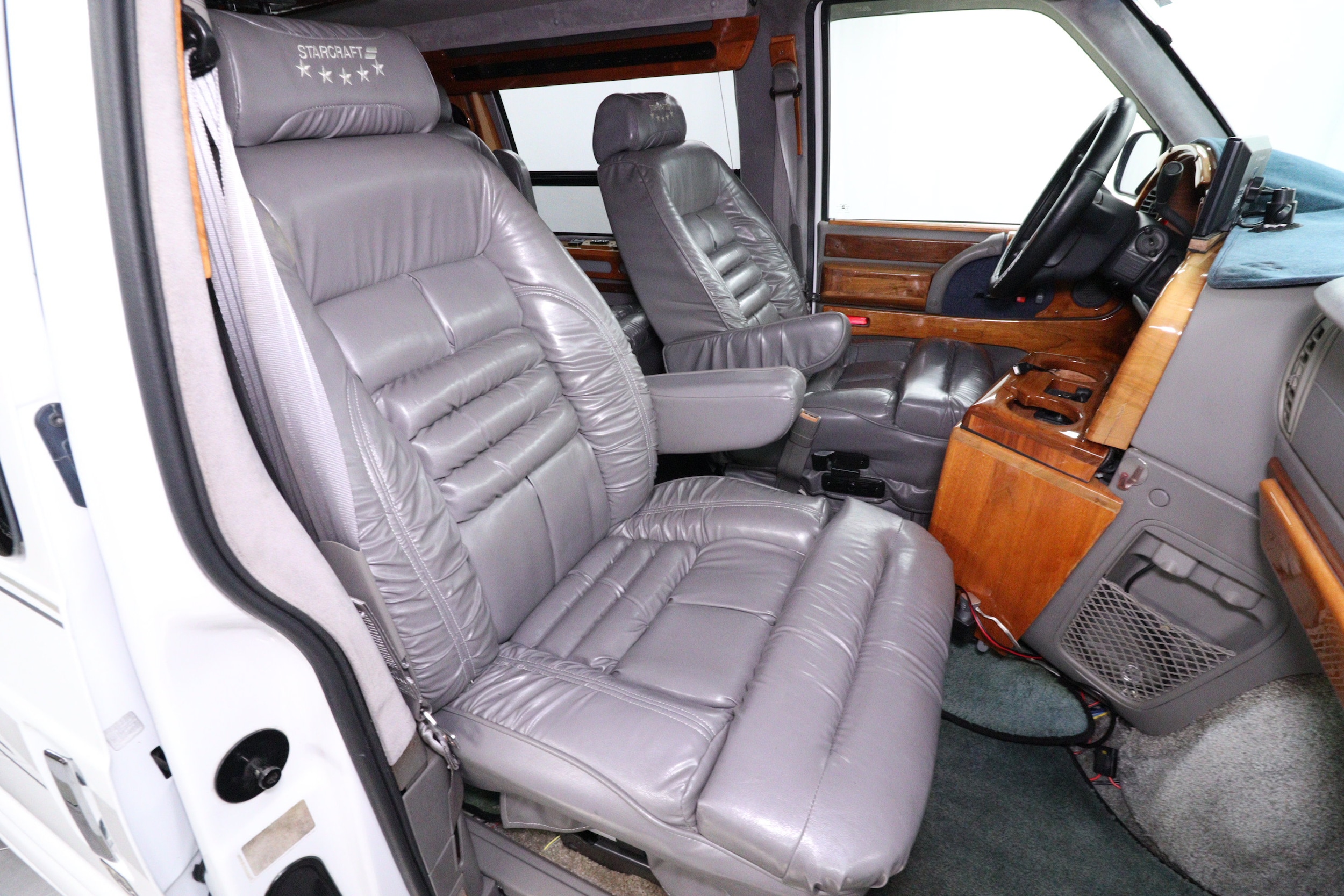 2001 Chevrolet Astro Cargo Van 19