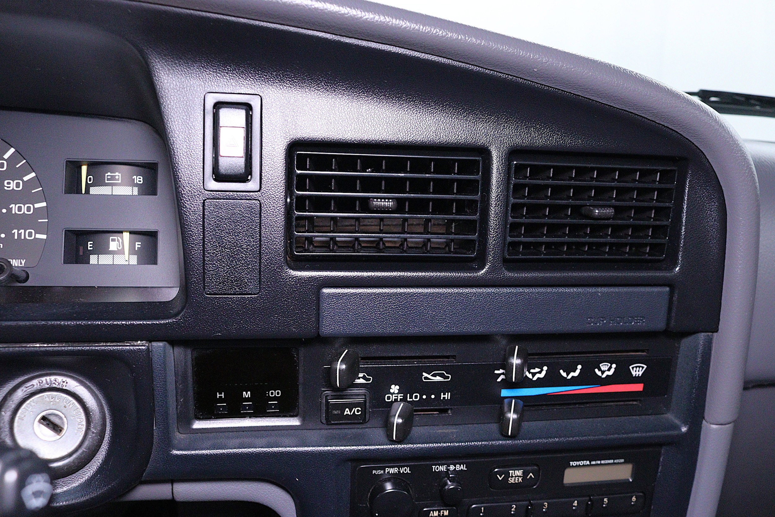 1994 Toyota Pickup 13