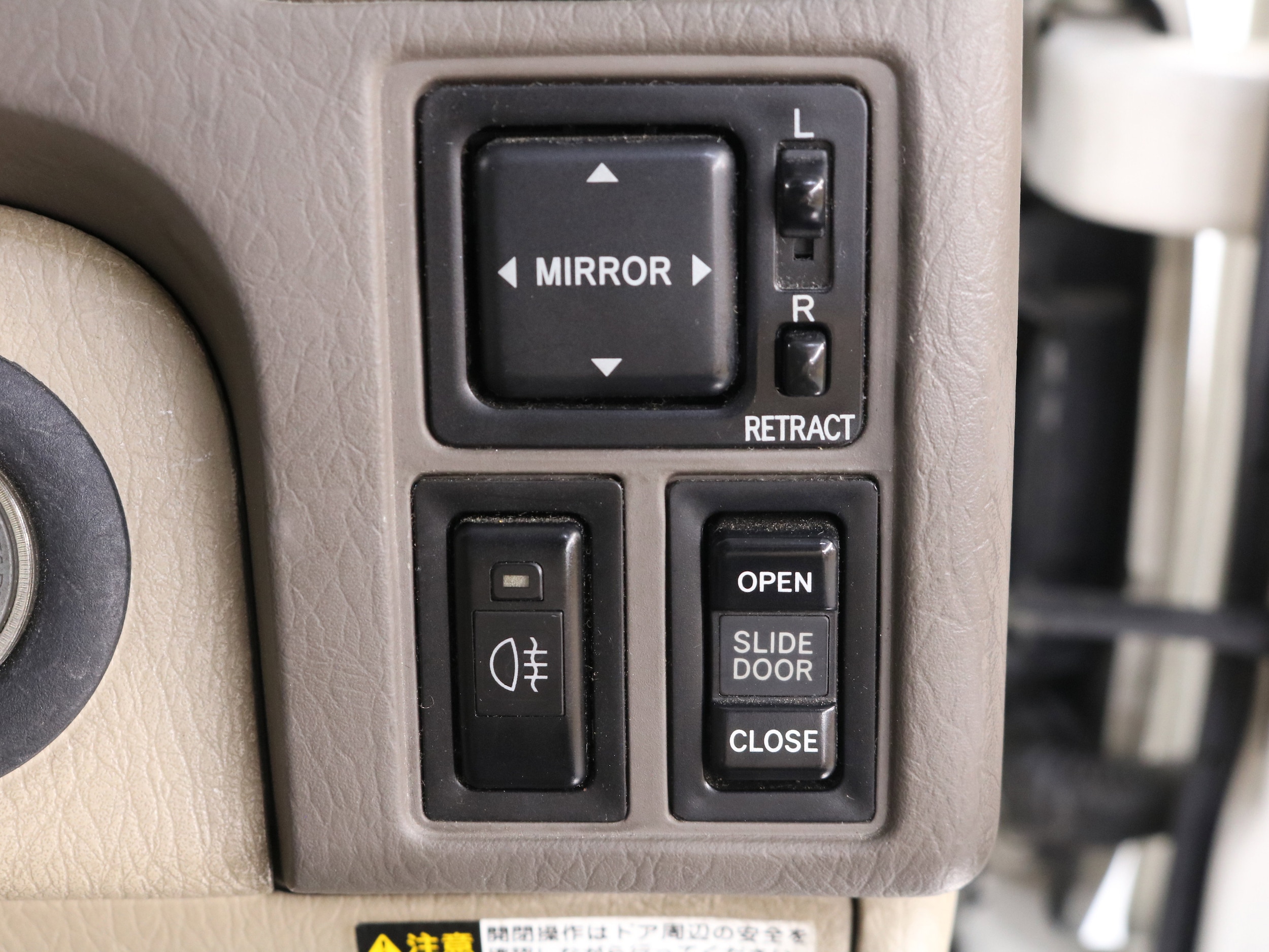 2000 Toyota Grand Hiace 54