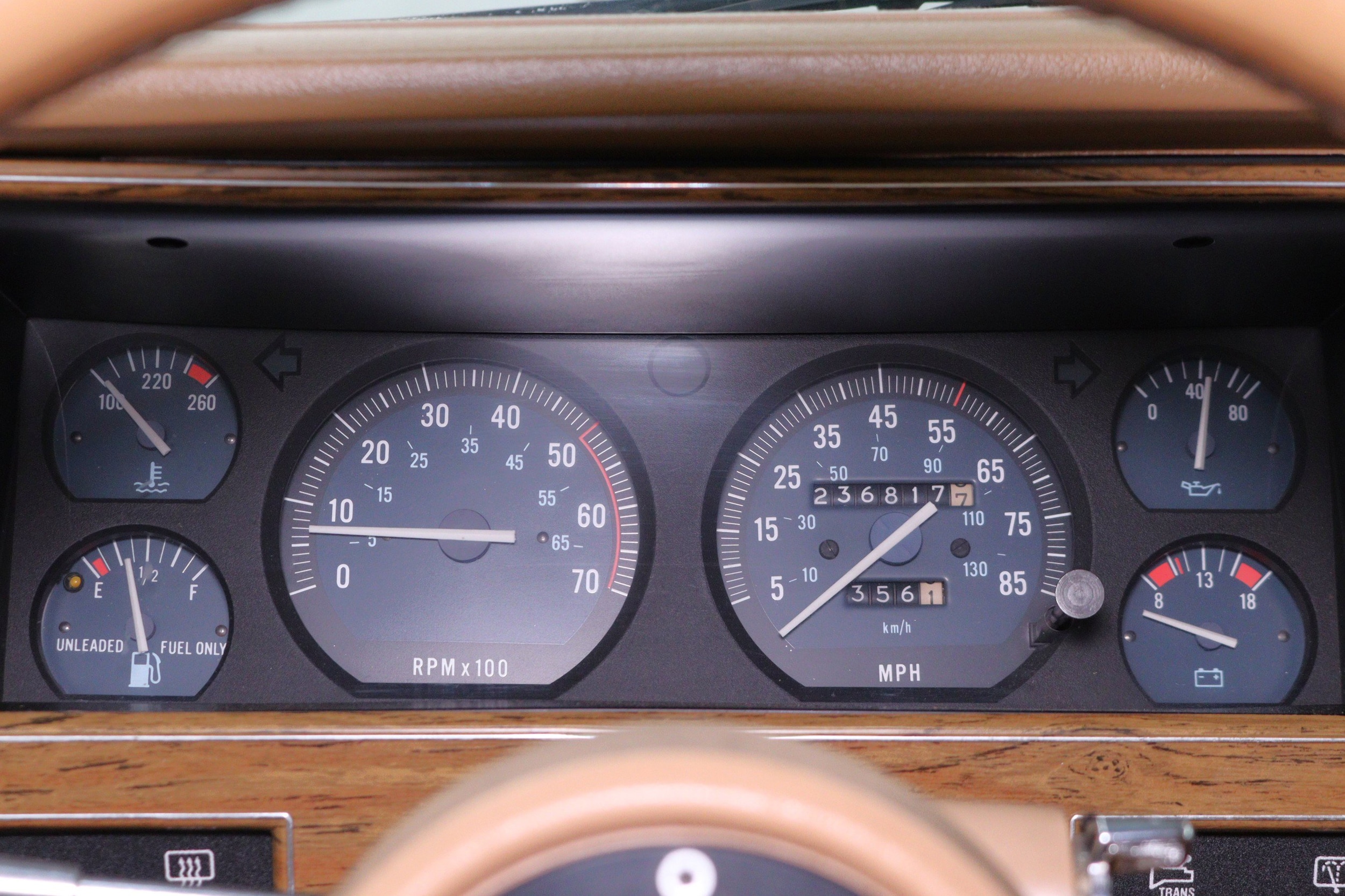 1987 Jeep Wagoneer 11