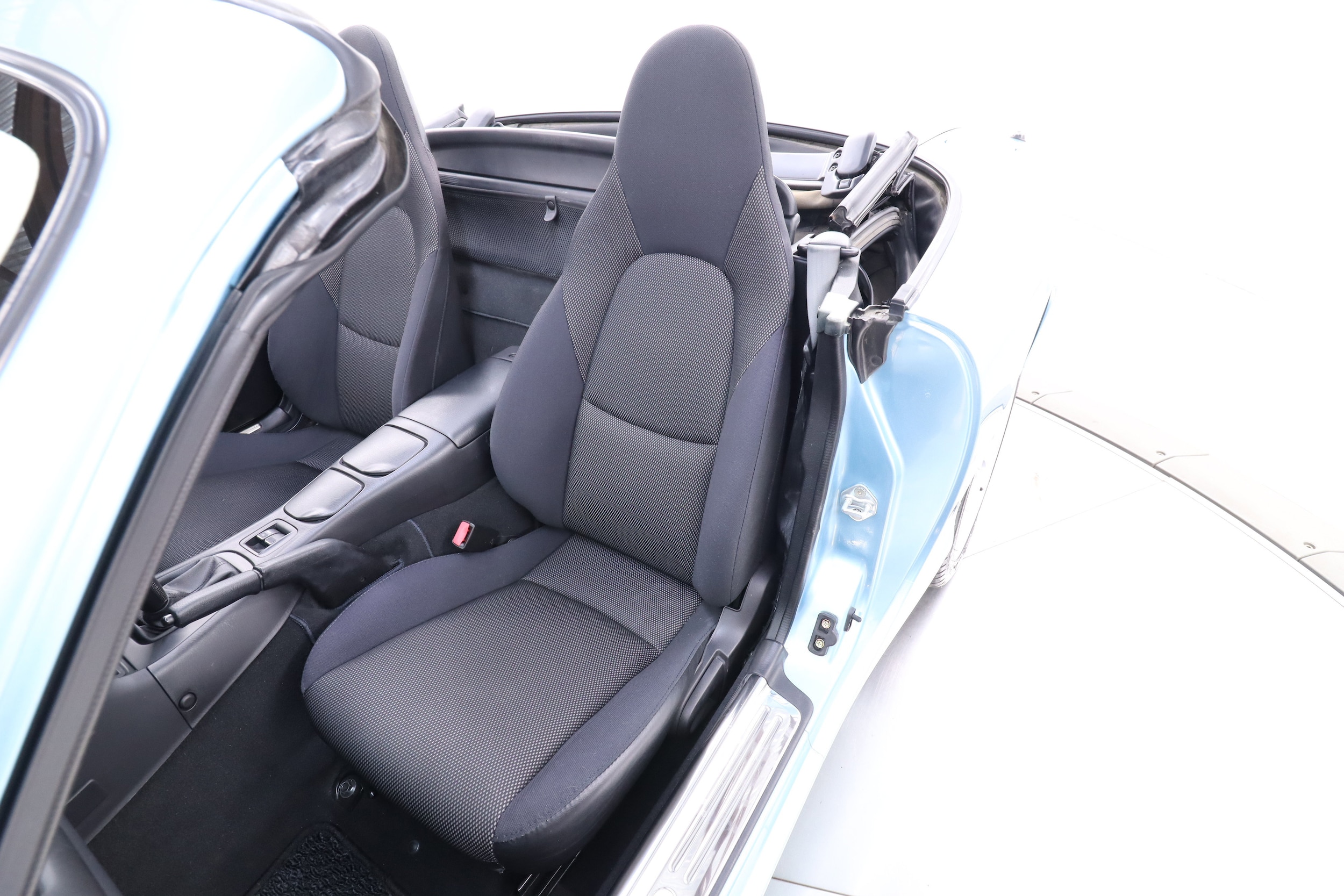 2000 Mazda Roadster 23