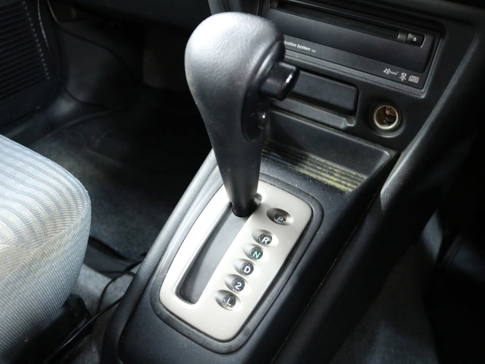 1999 Mitsubishi Pajero 15