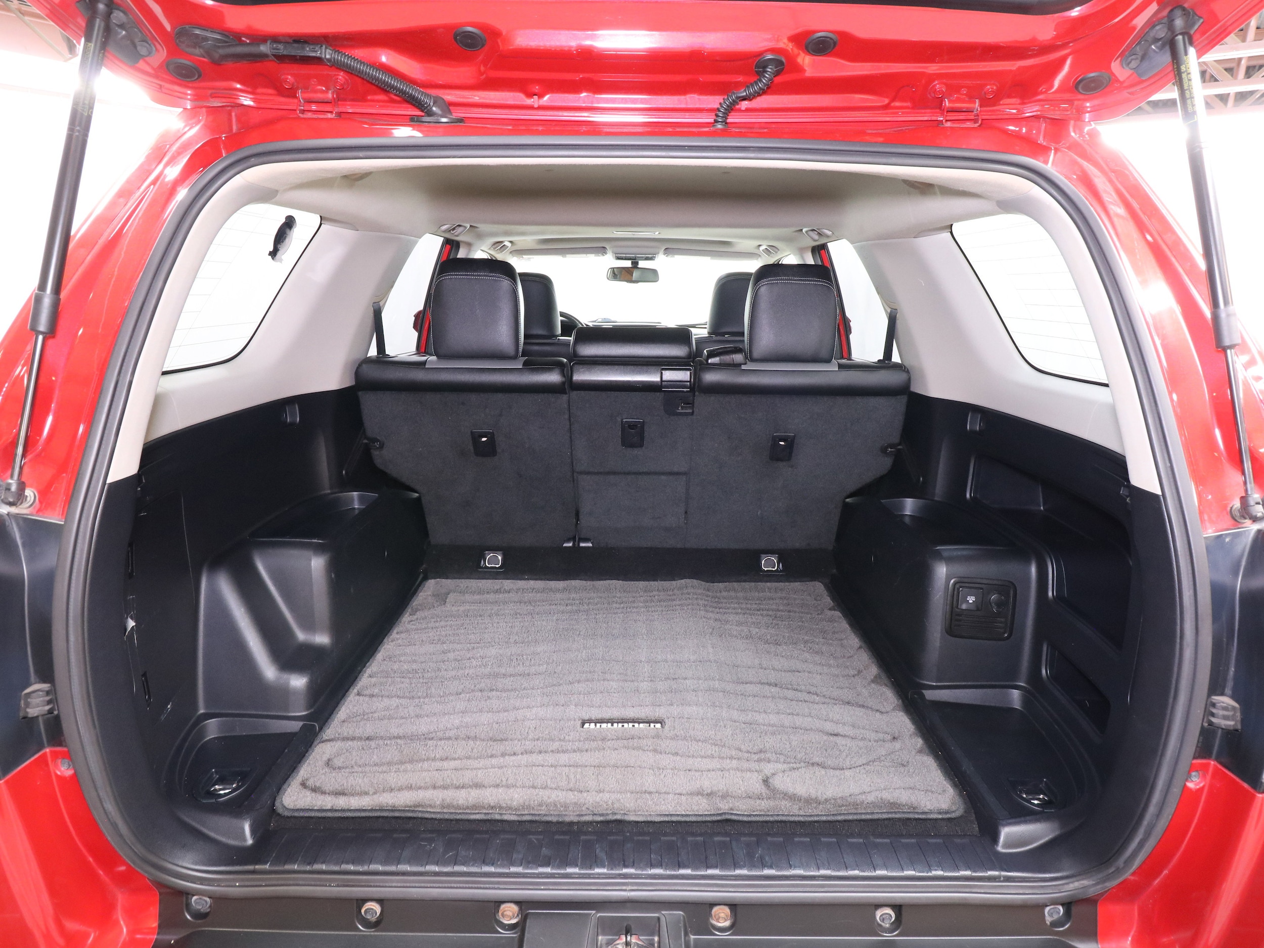 2016 Toyota 4Runner 30