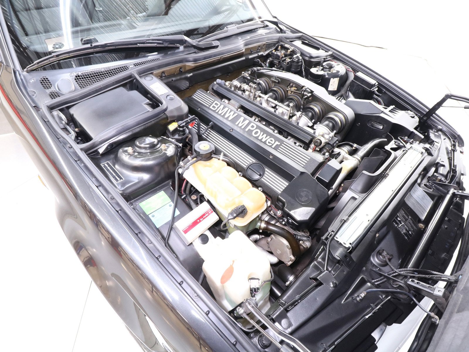 1993 BMW M5 32