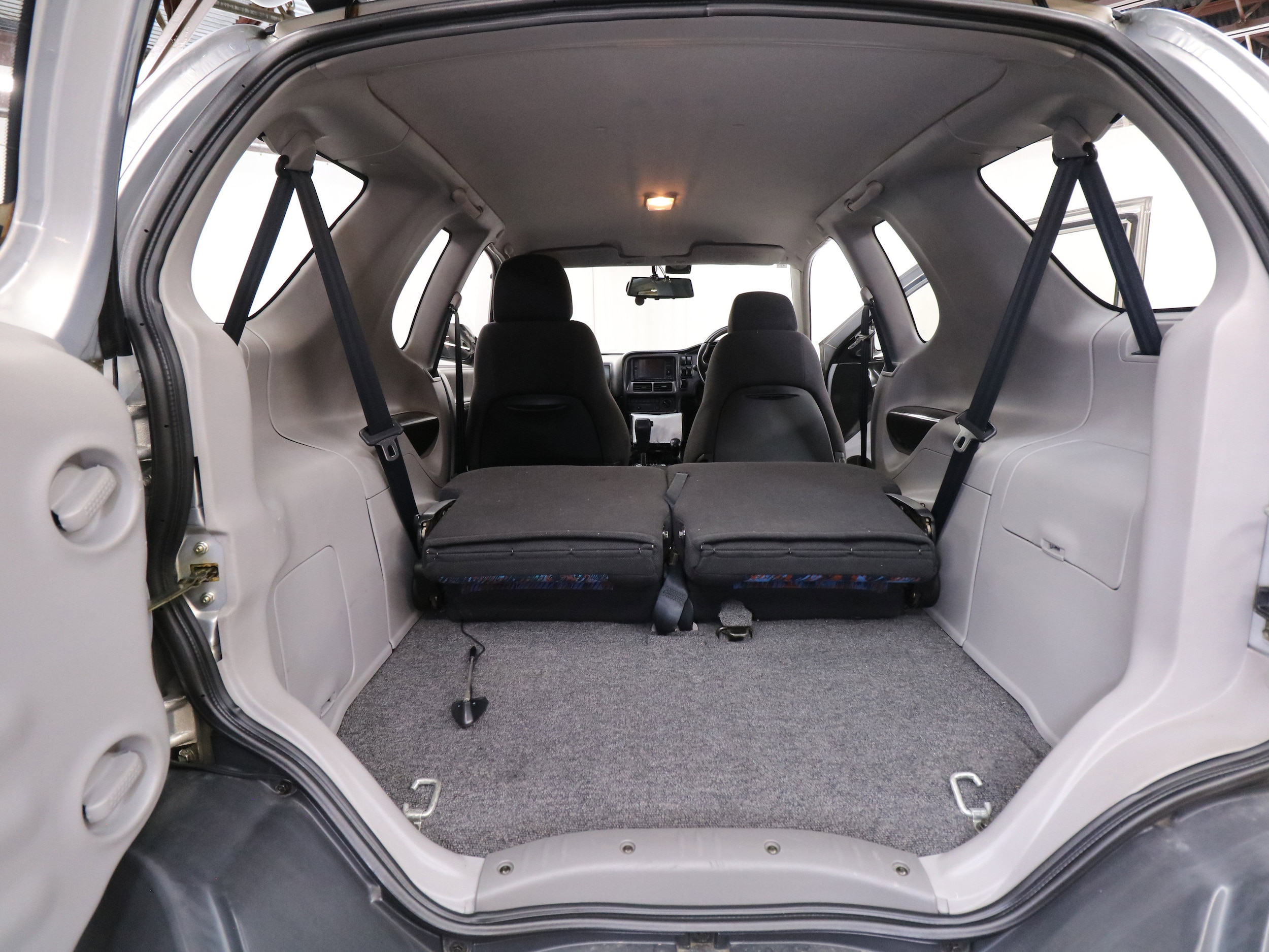 1997 Isuzu Vehicross 25
