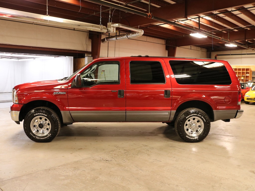 Used 2005 Ford Excursion XLT SUV