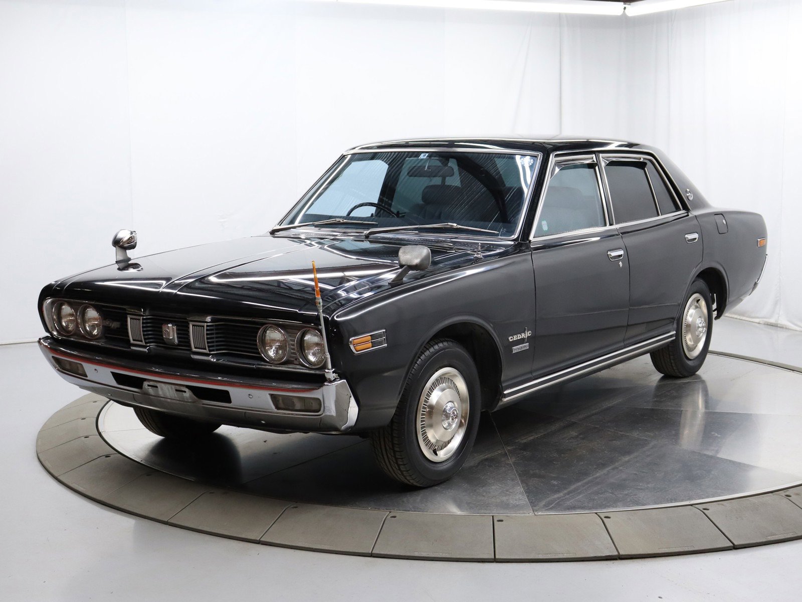 1974 Nissan Cedric 4