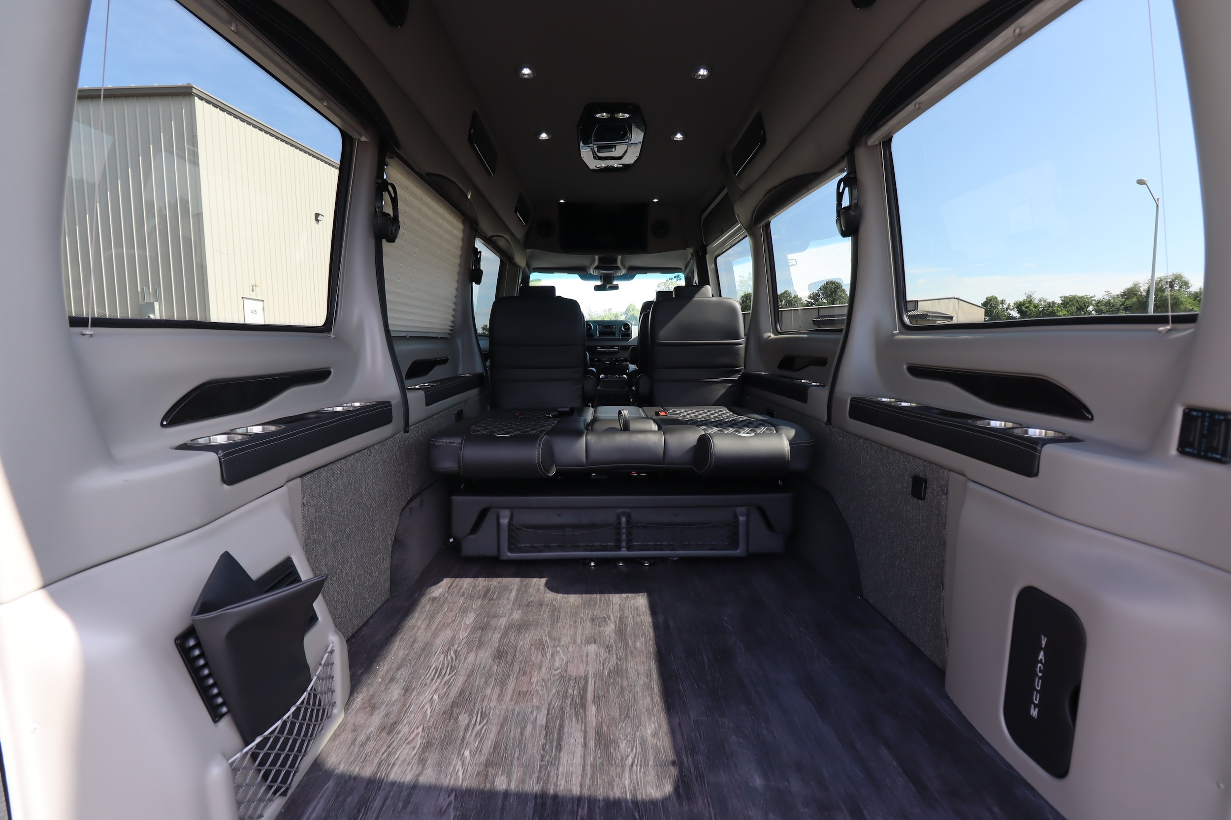 2025 Mercedes-Benz Sprinter 2500 82