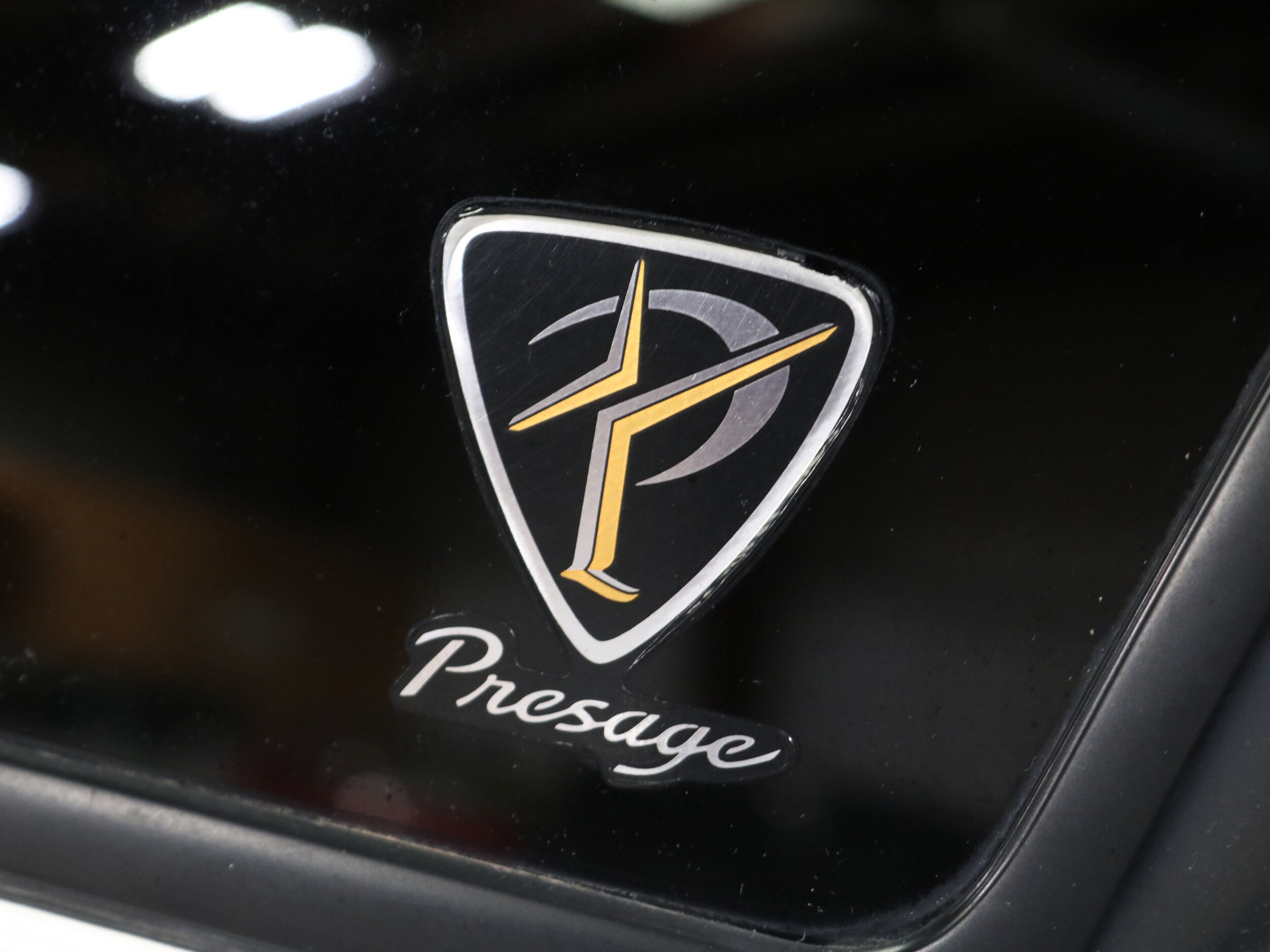 1999 Nissan Presage 57