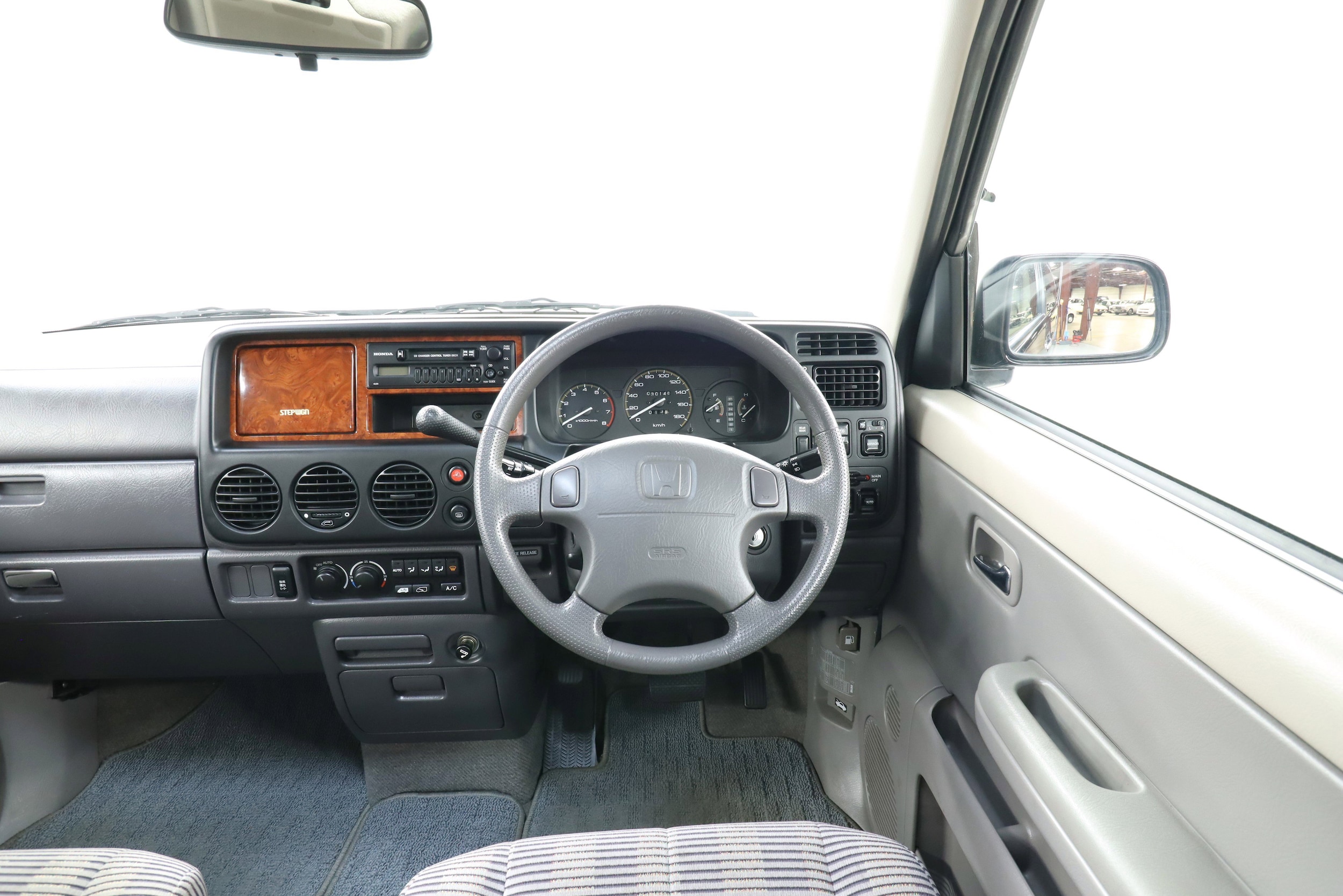 1996 Honda StepWgn 12