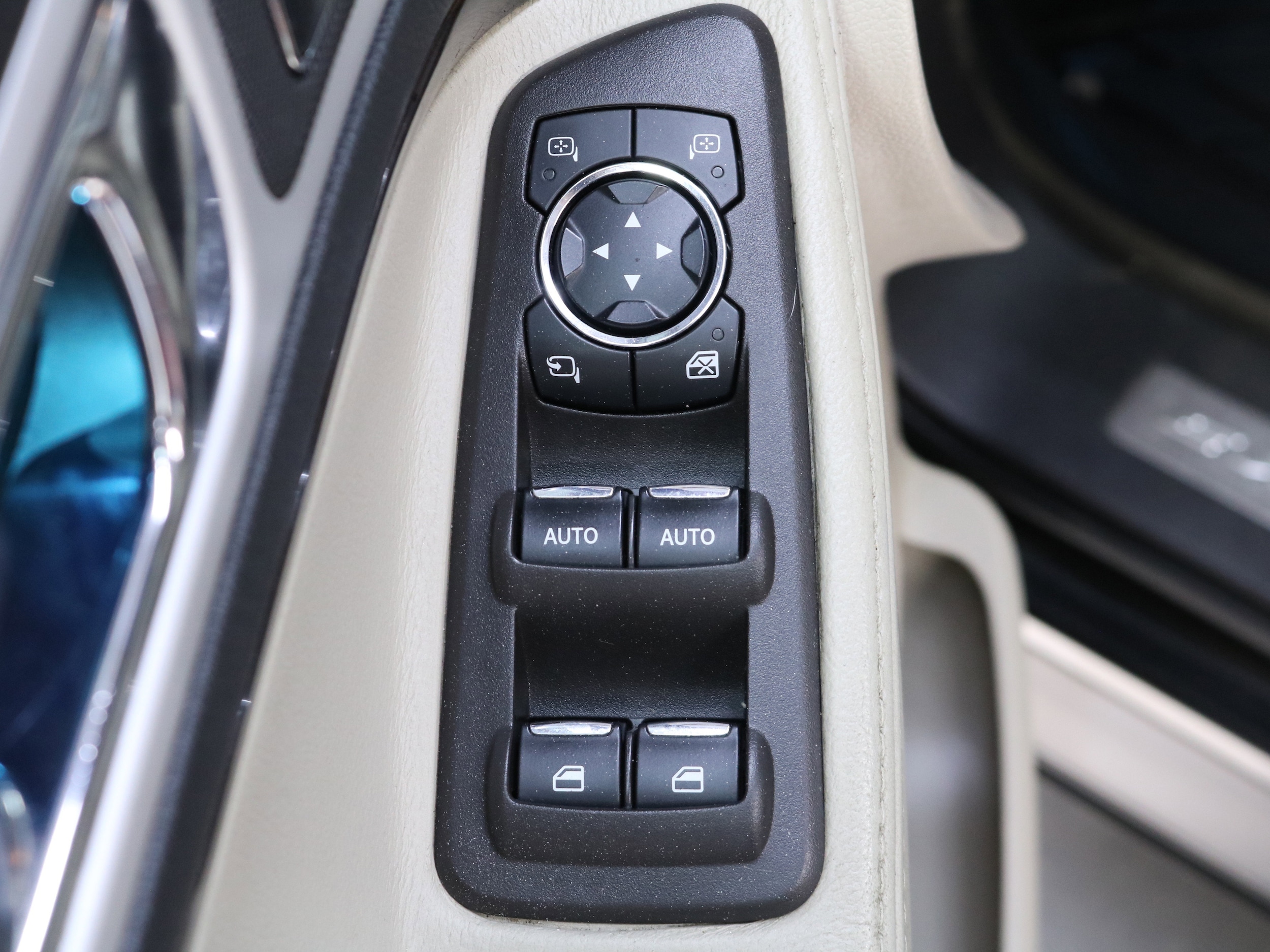 2015 Ford Explorer 56