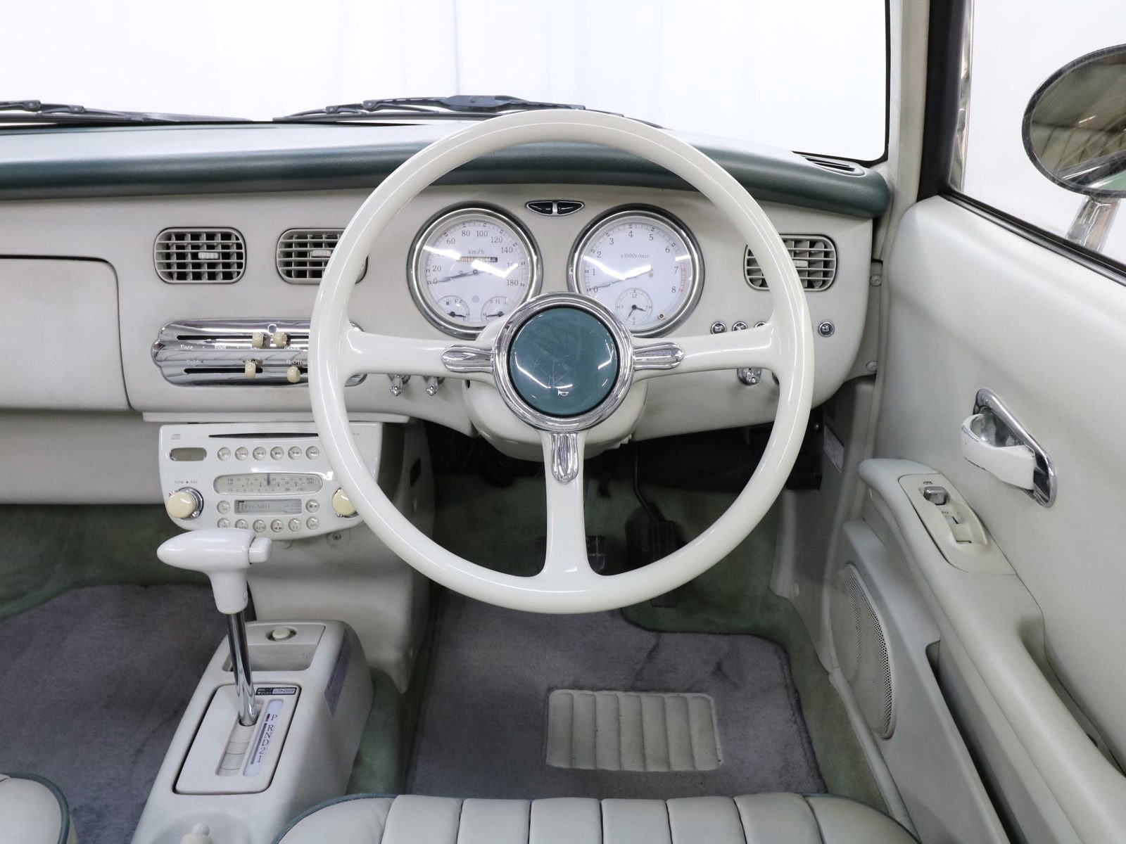1992 Nissan Figaro 12