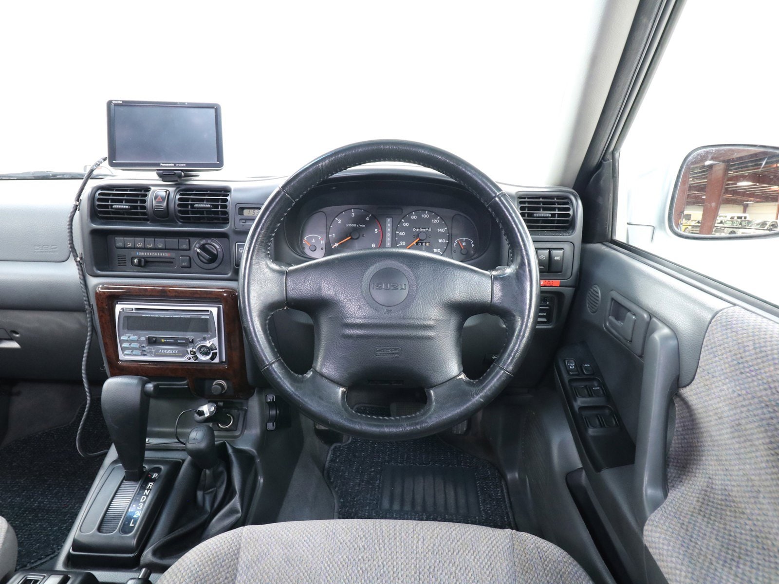 1998 Isuzu Wizard 10