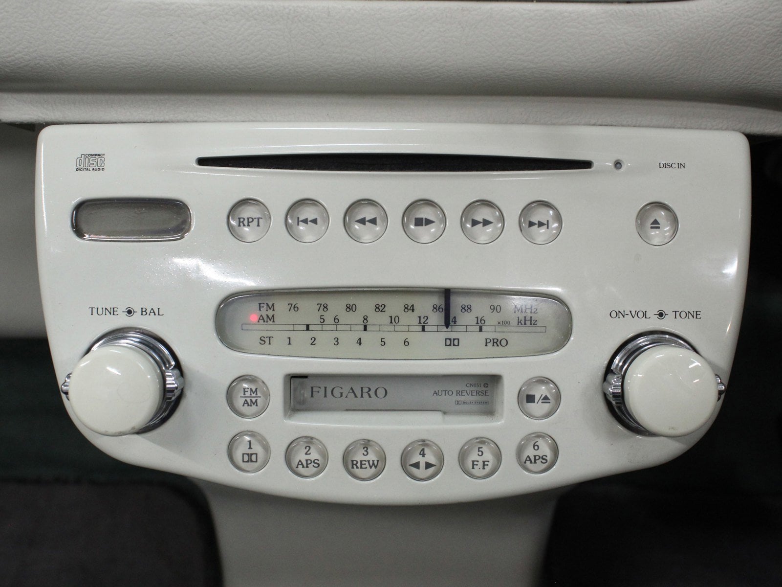 1991 Nissan Figaro 19