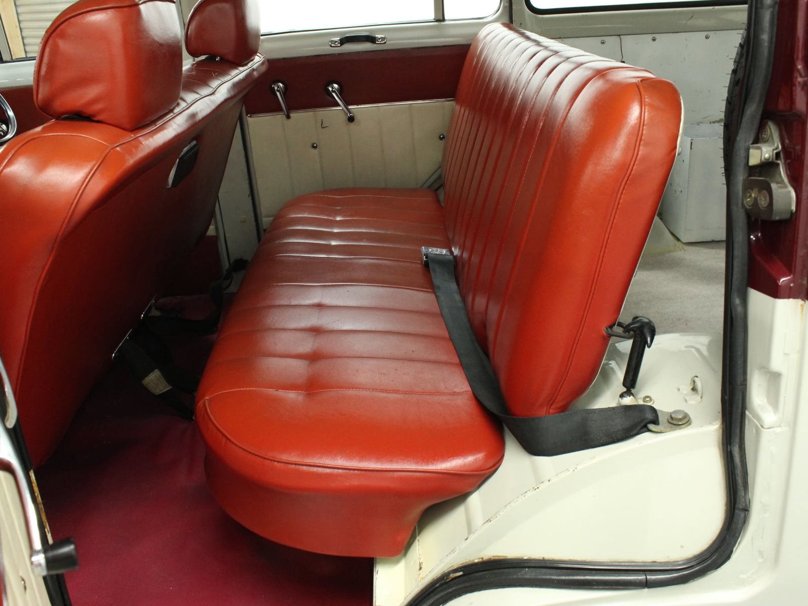 1975 Mitsubishi Jeep 23