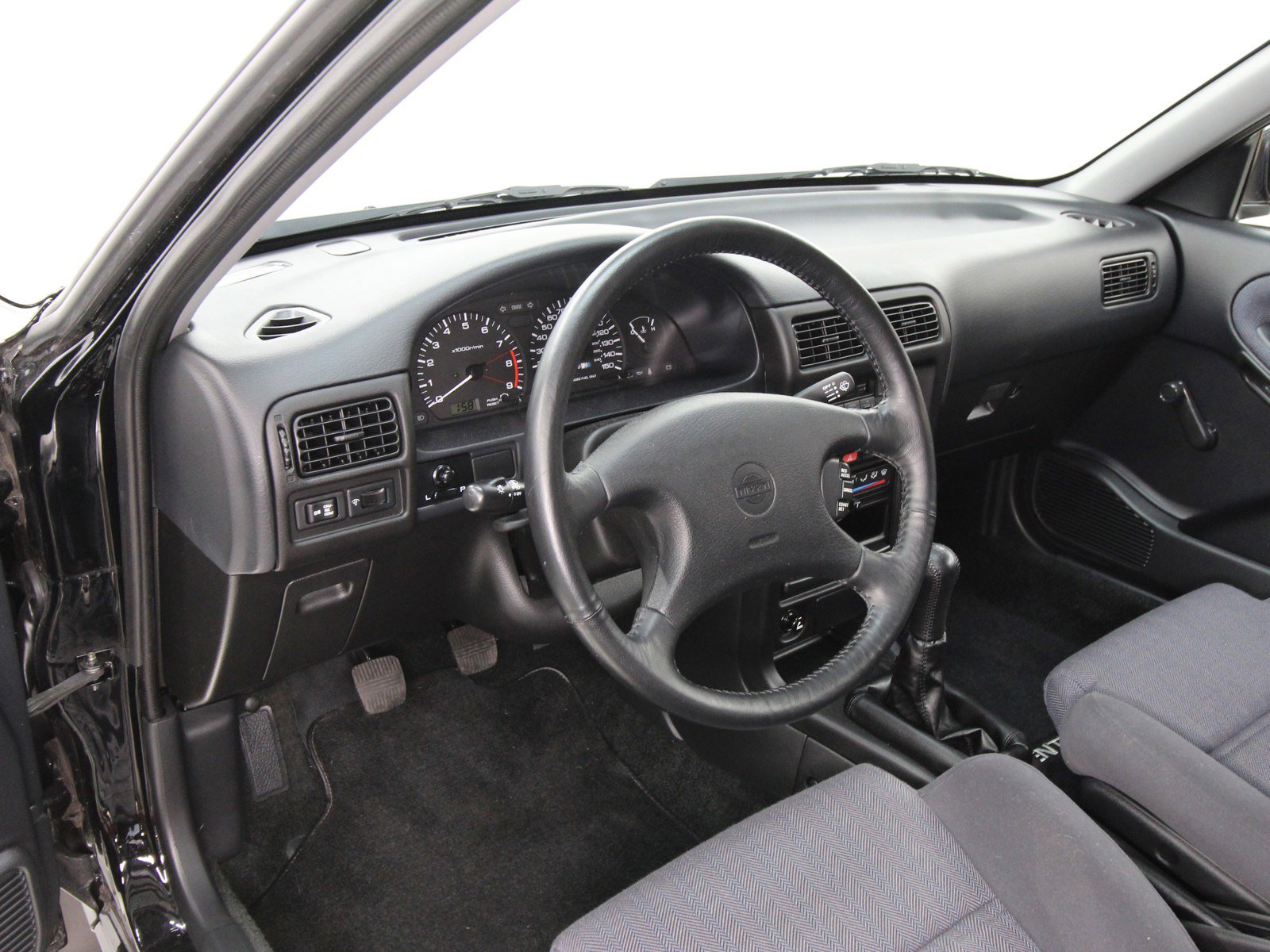 1992 Nissan Sentra 11