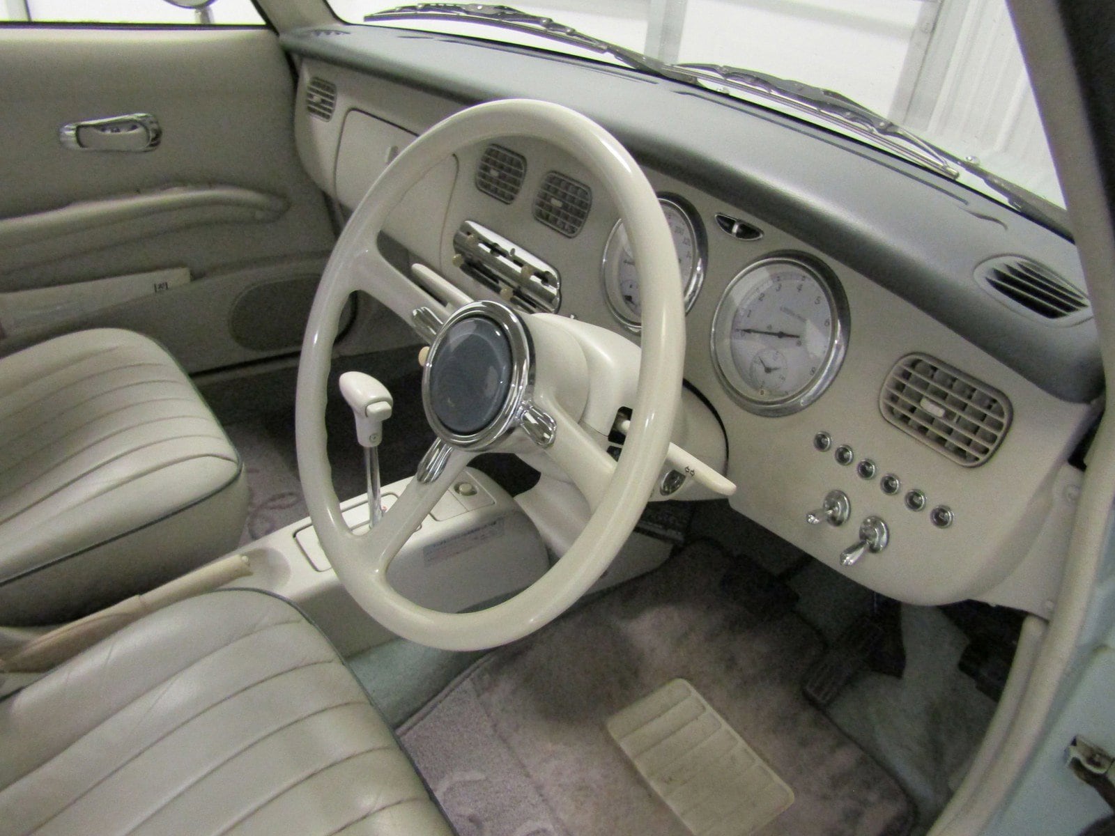 1991 Nissan Figaro 9