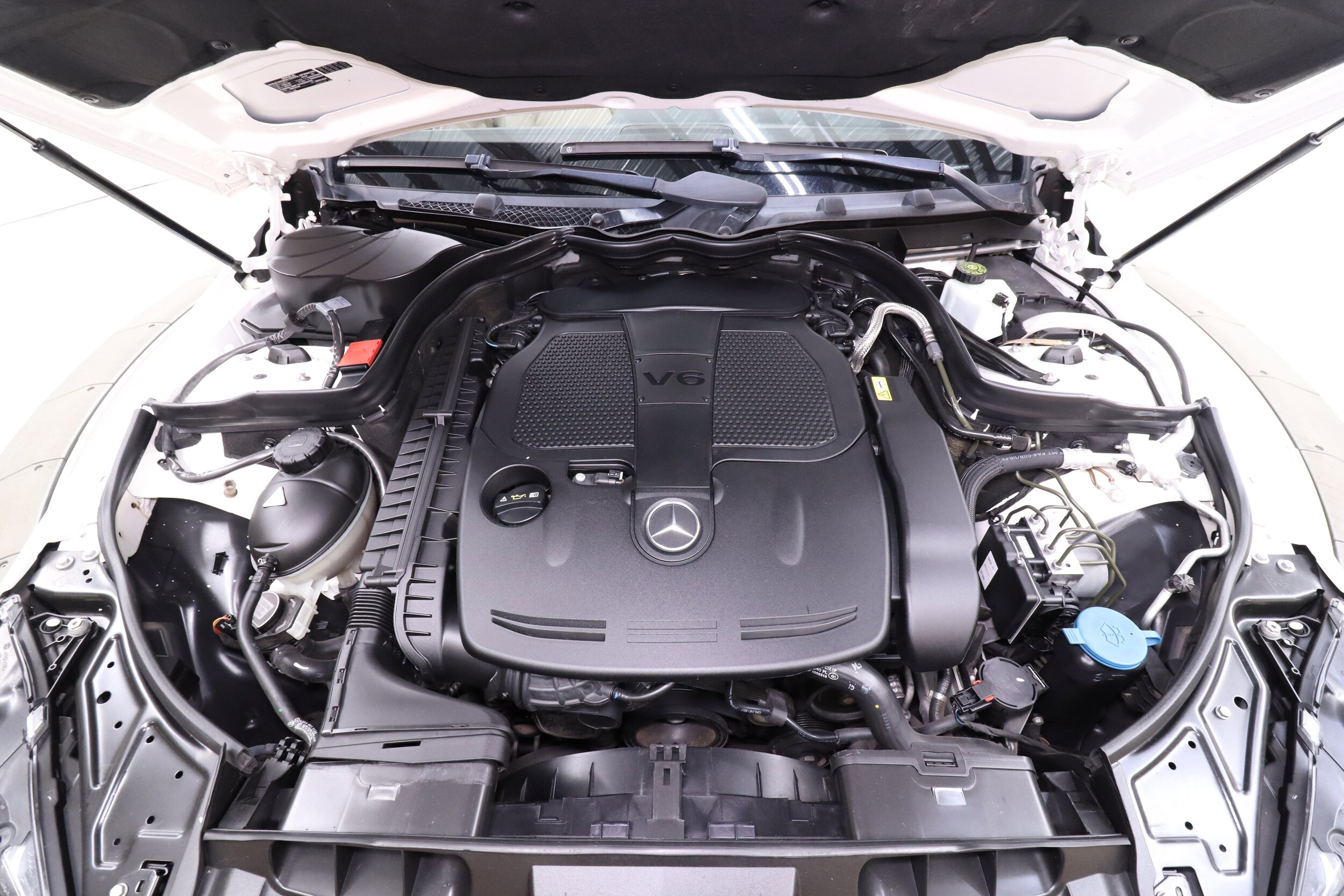 2012 Mercedes-Benz E350 38