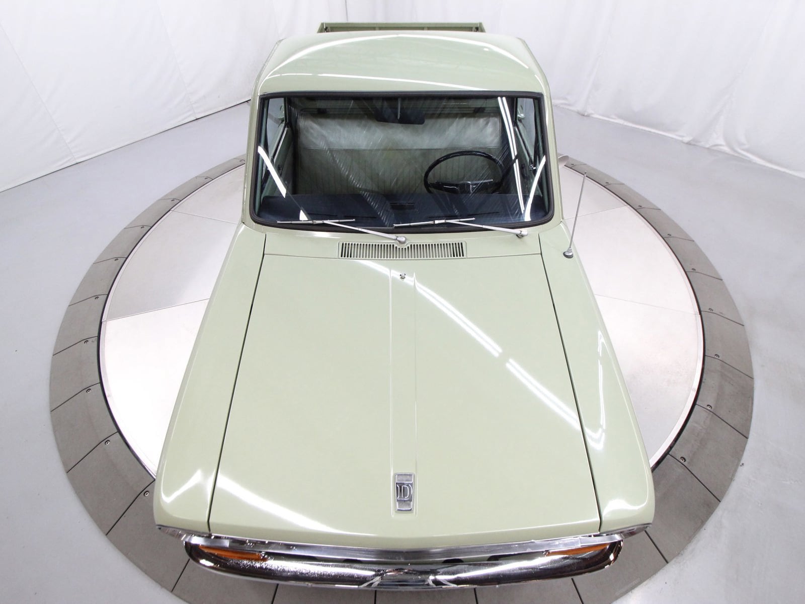 1971 Datsun 1600 64