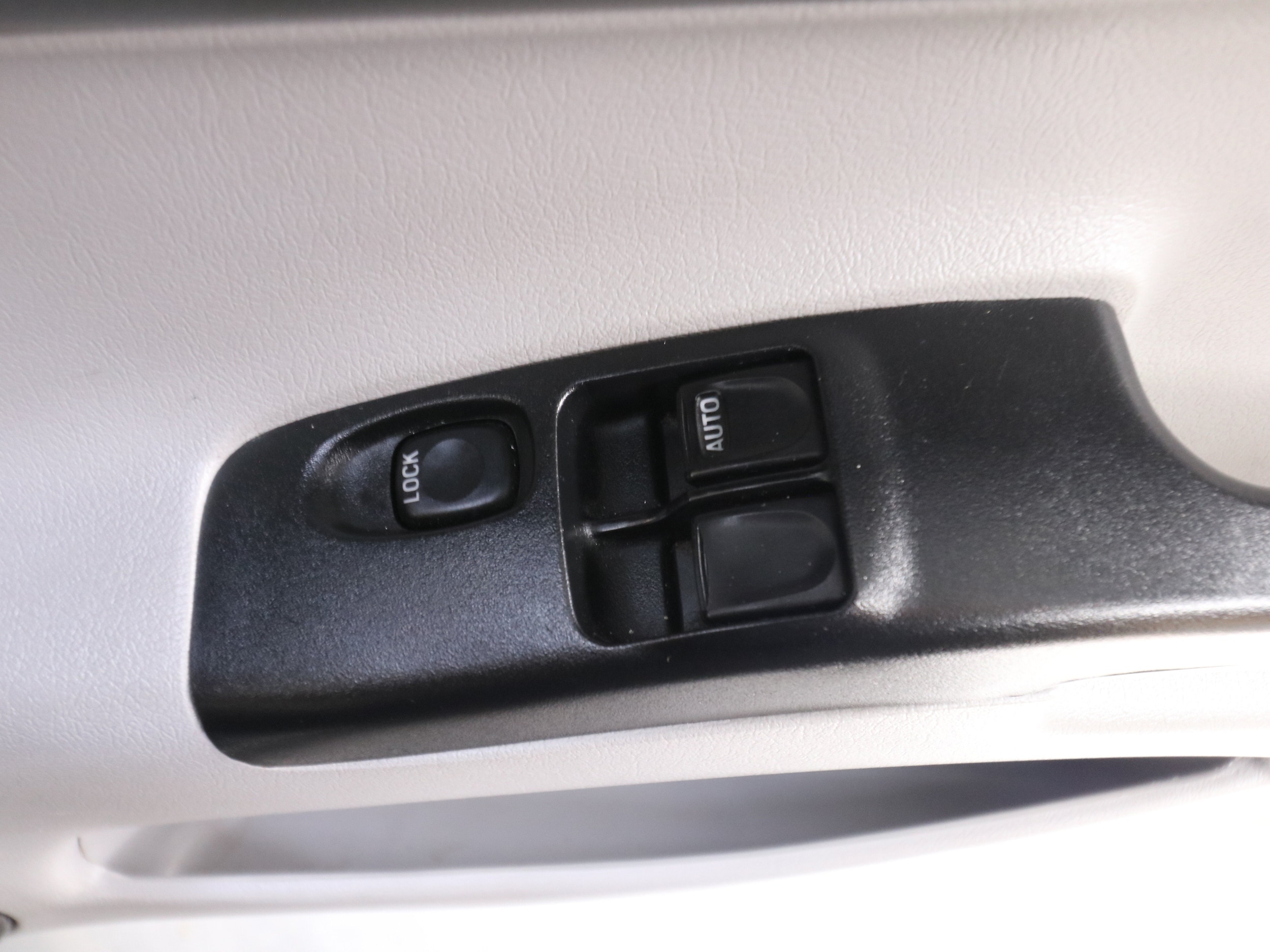 1997 Isuzu Vehicross 63