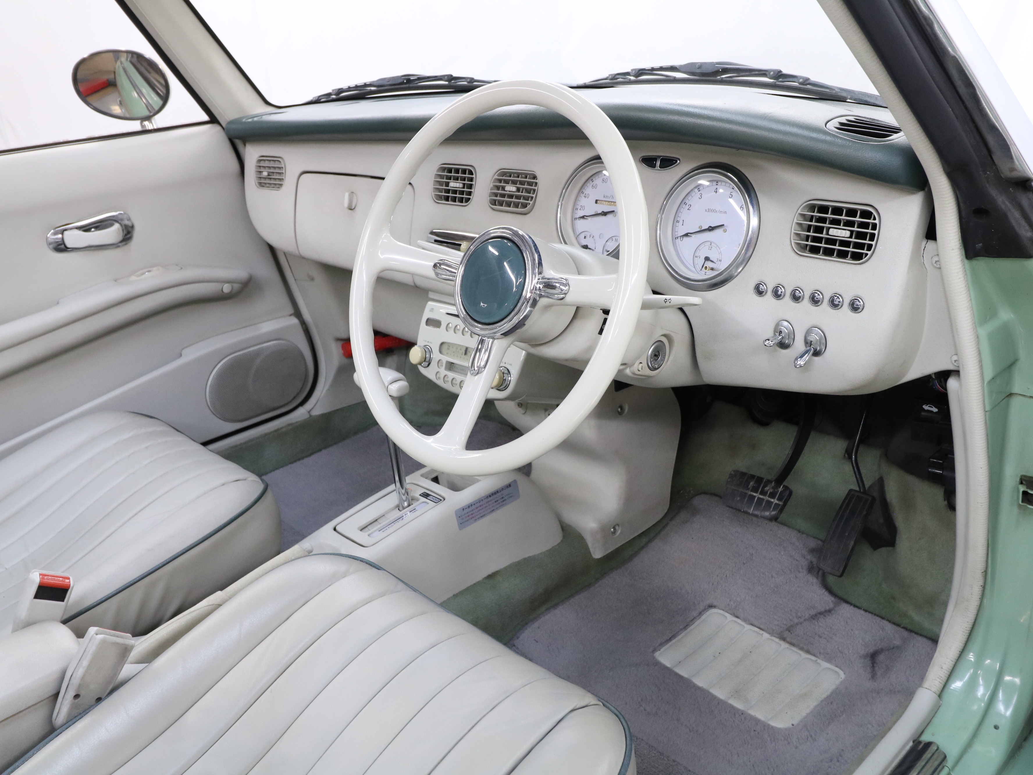1992 Nissan Figaro 11