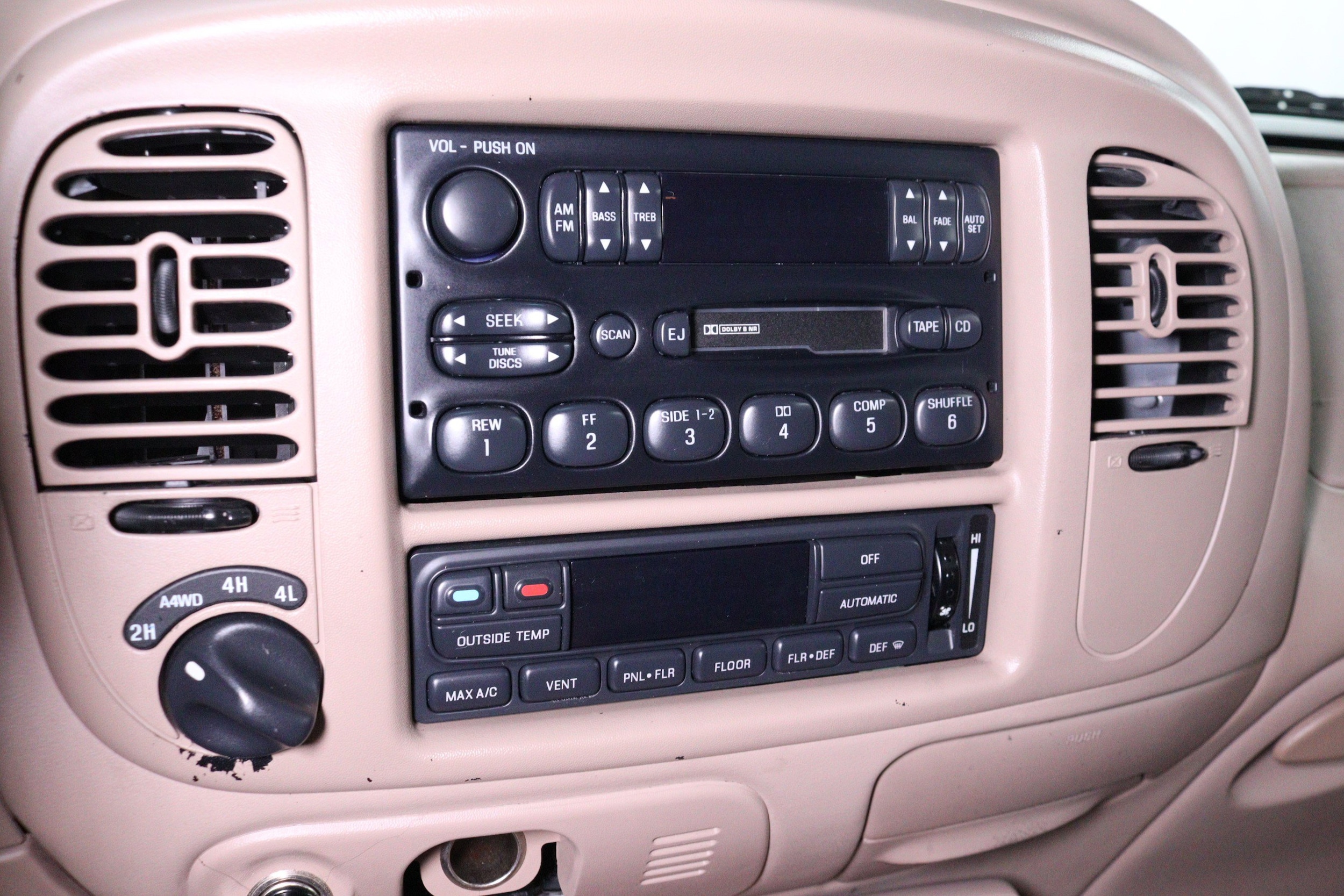 1998 Lincoln Navigator 13