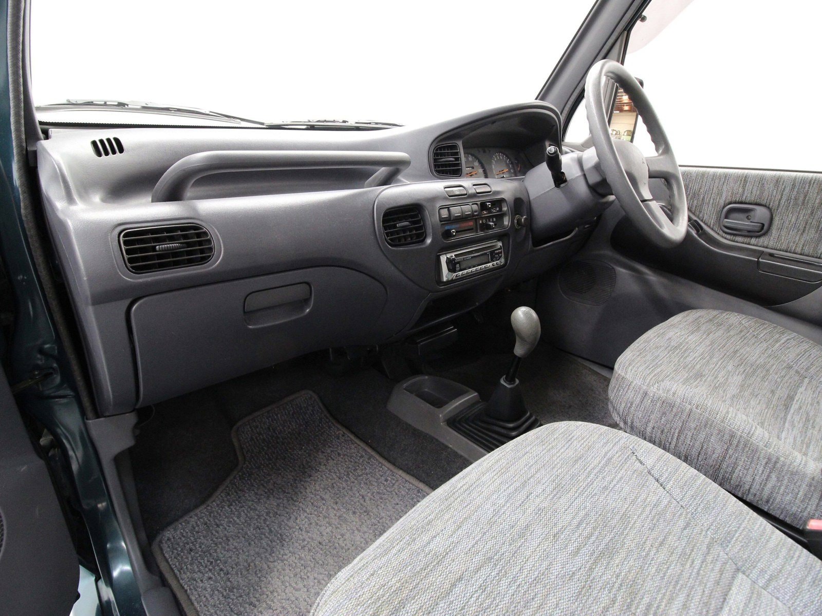 1994 Mitsubishi Minica 16